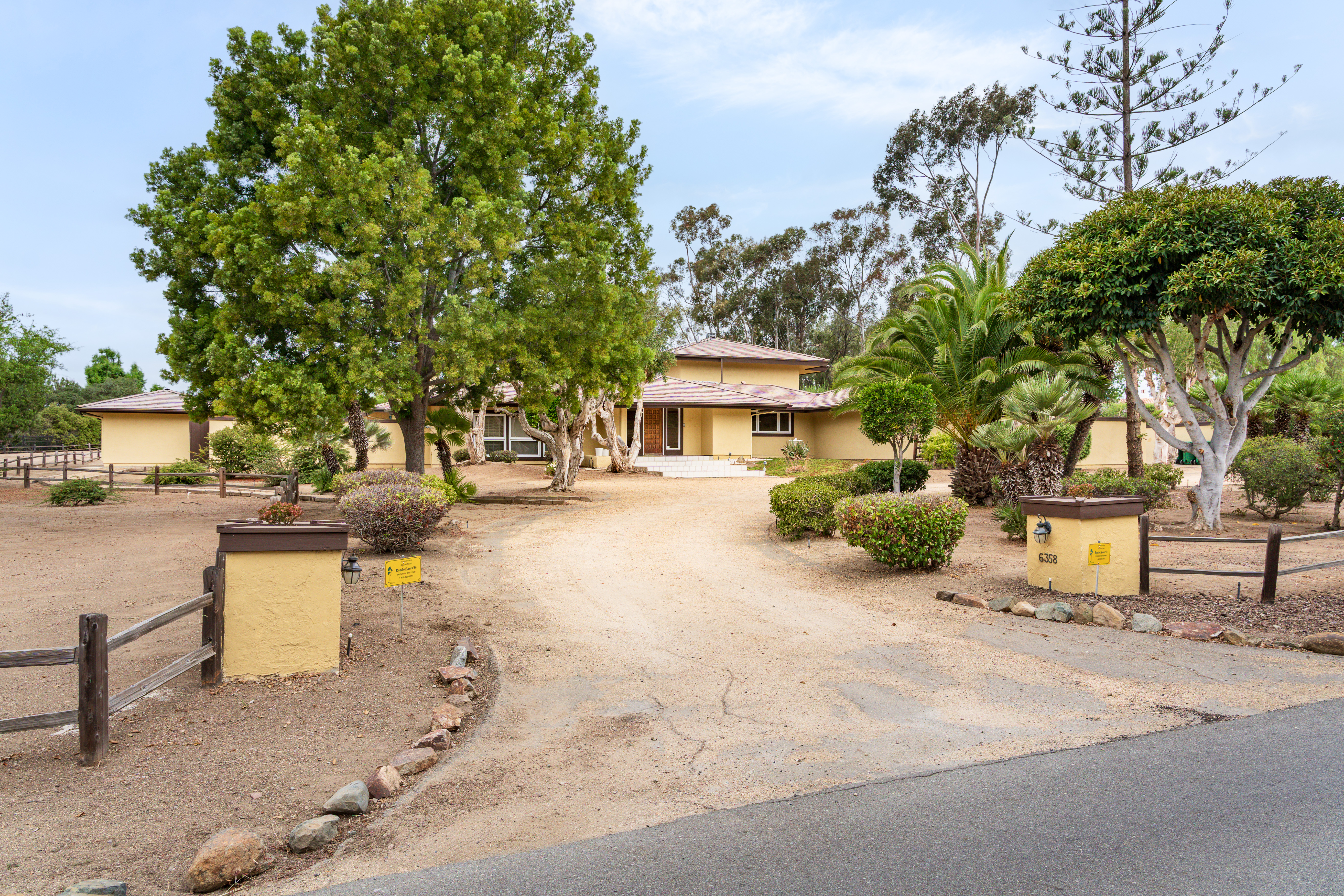 6358 Lago Lindo 