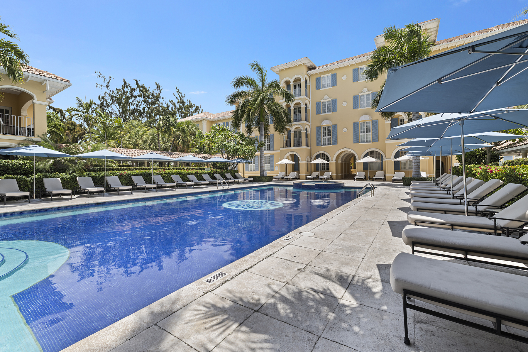 Villa Renaissance Suite 503 Garden and Pool View
