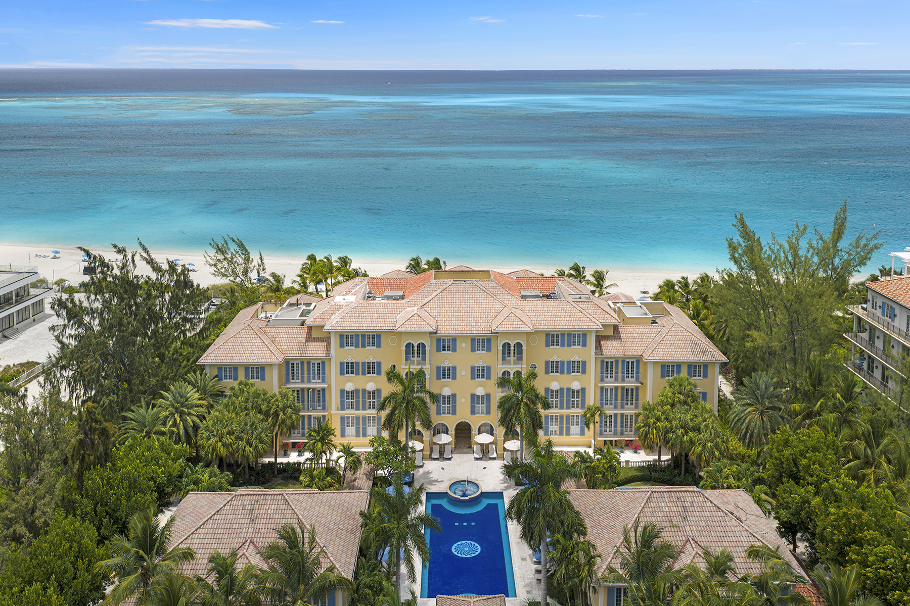 Villa Renaissance Suite 503 Garden and Pool View