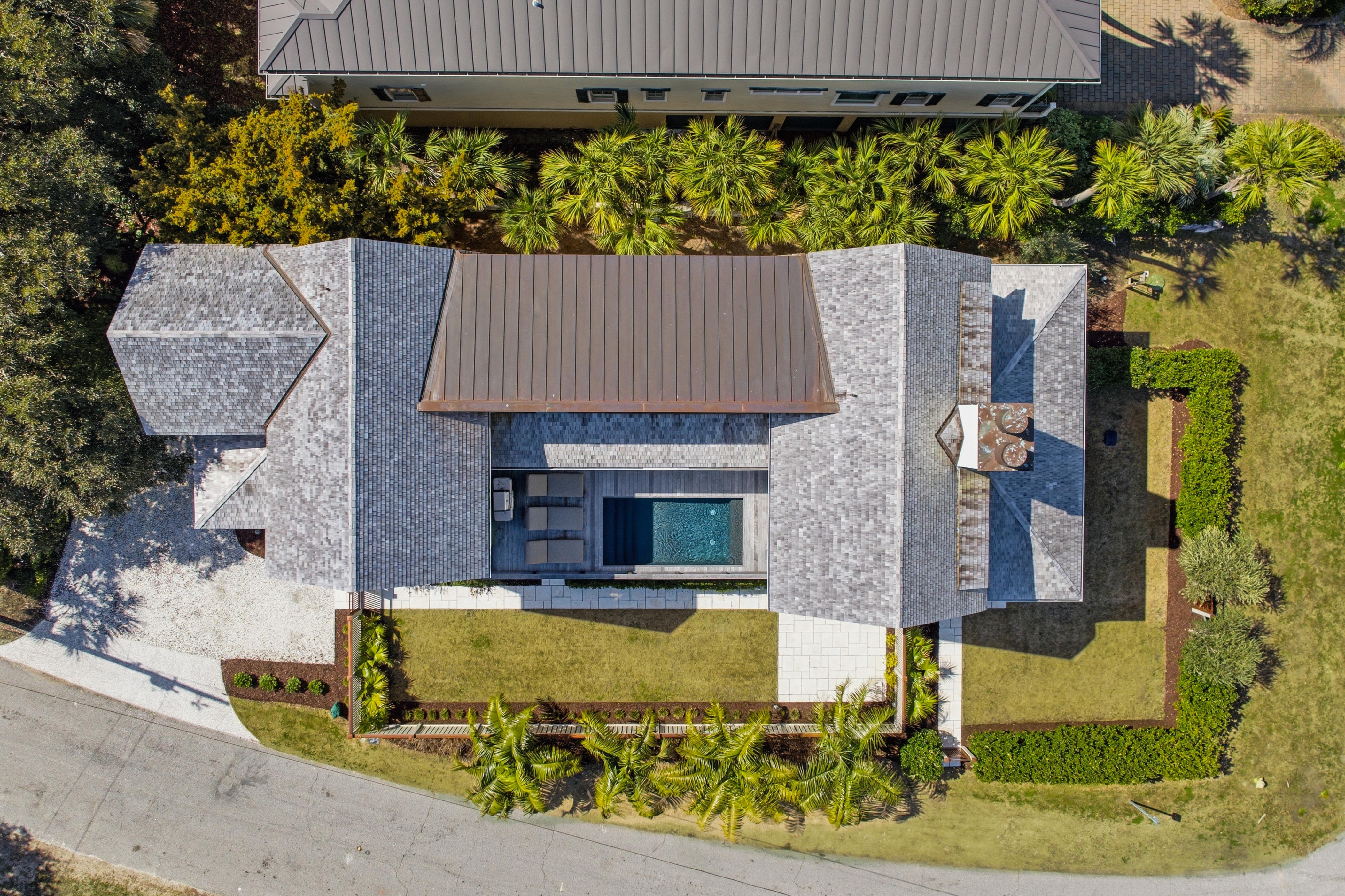 120 Palm Boulevard