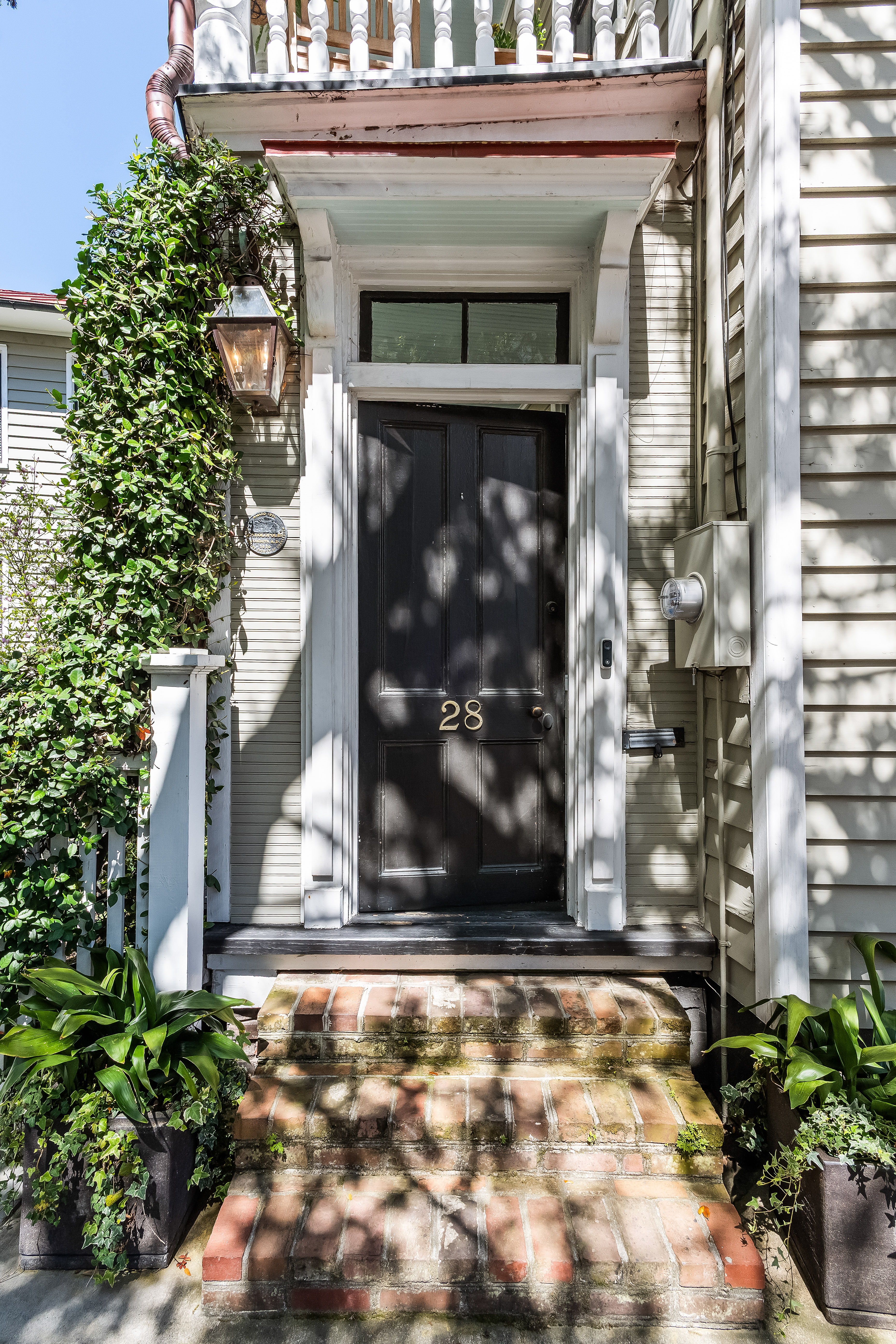 28 Warren Street