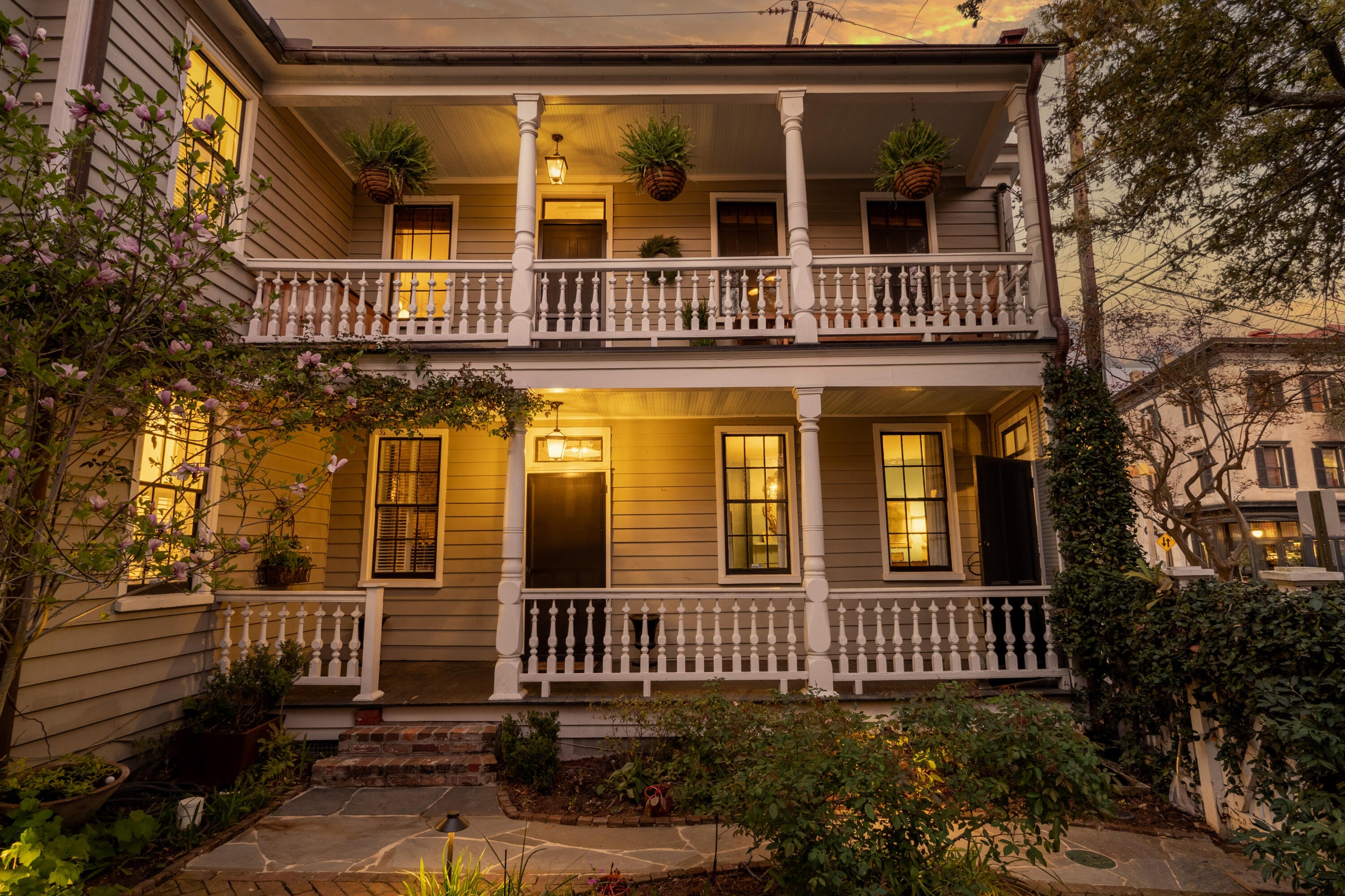 28 Warren Street
