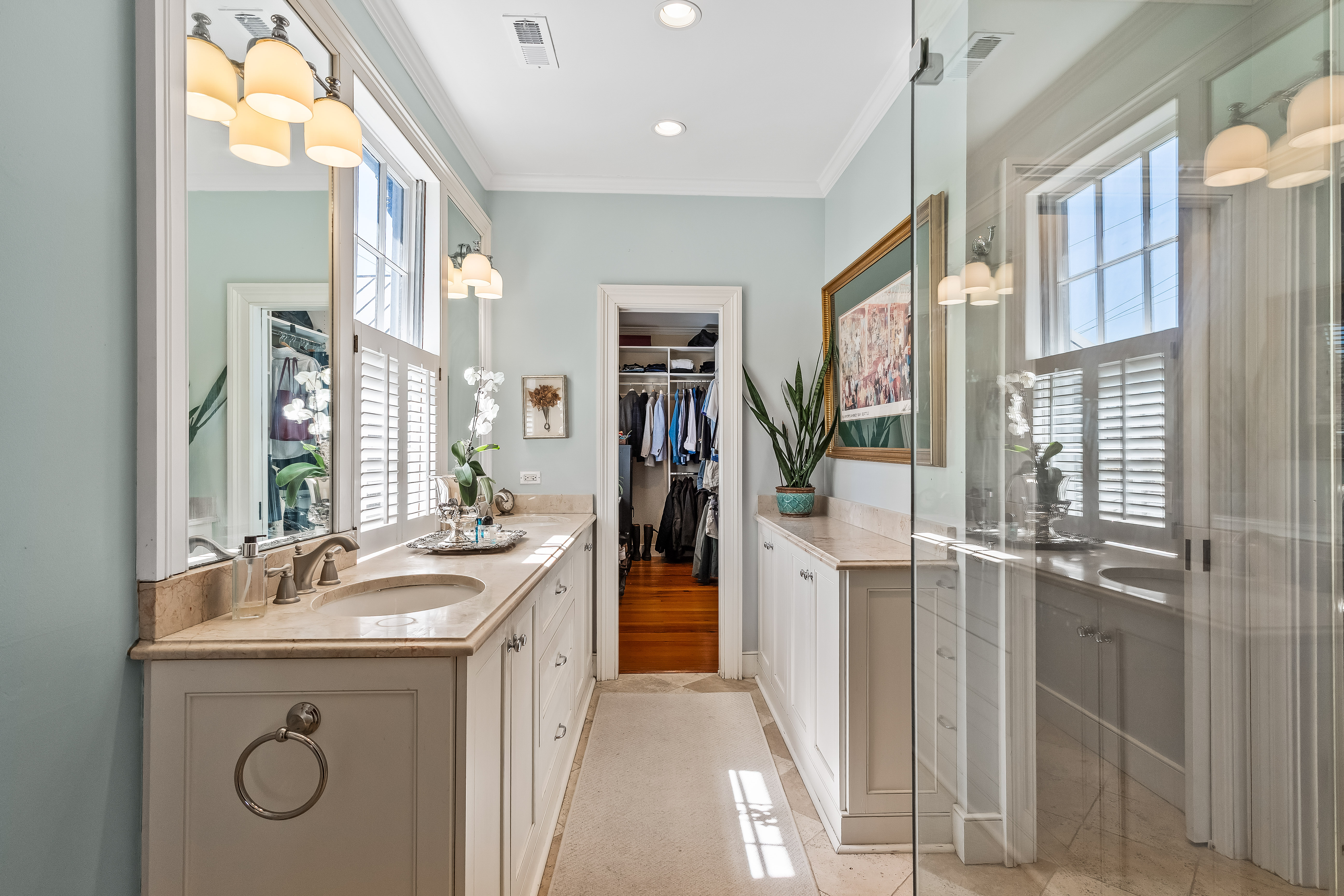 28 Warren Street