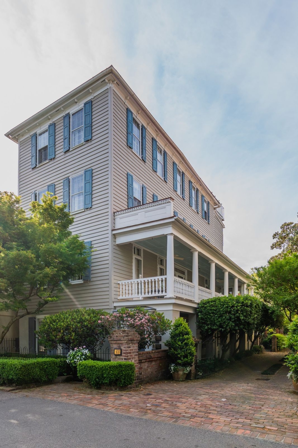 3 Lamboll Street