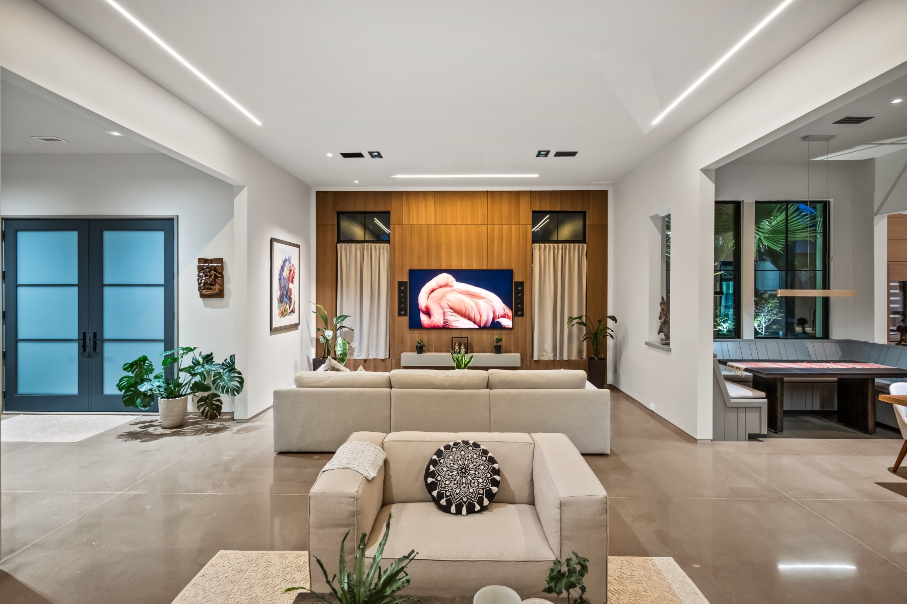 700 Stucco Lane