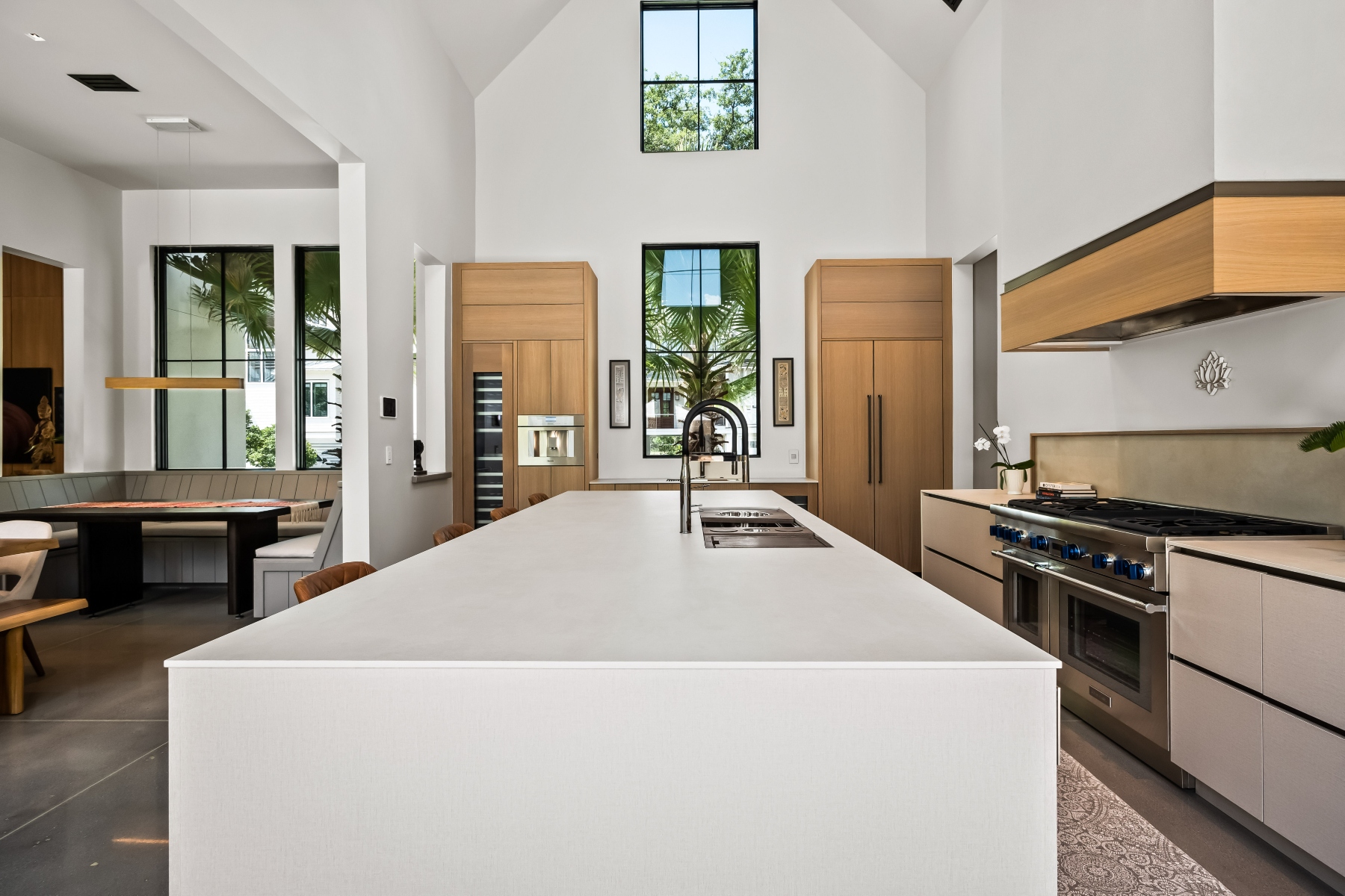 700 Stucco Lane