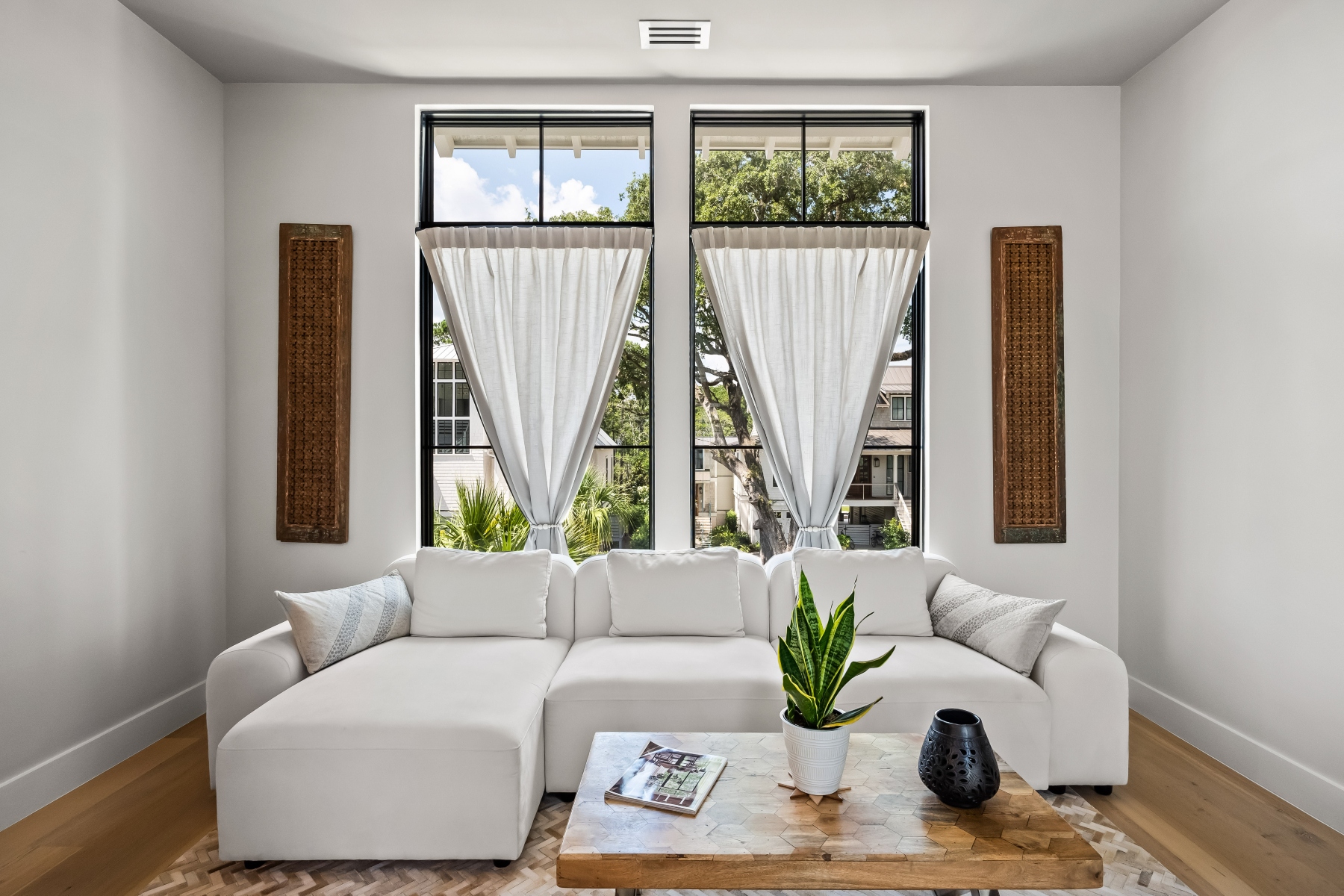 700 Stucco Lane