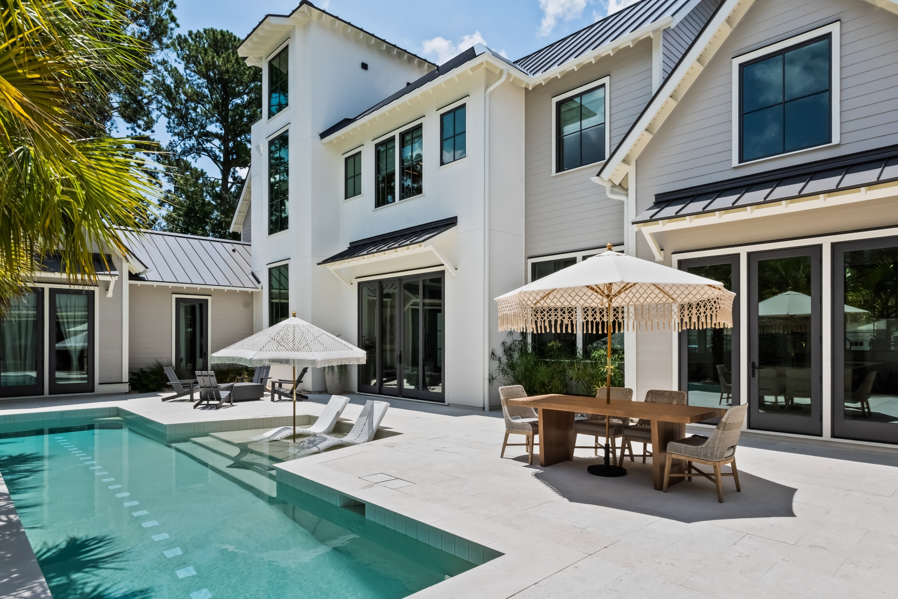 700 Stucco Lane
