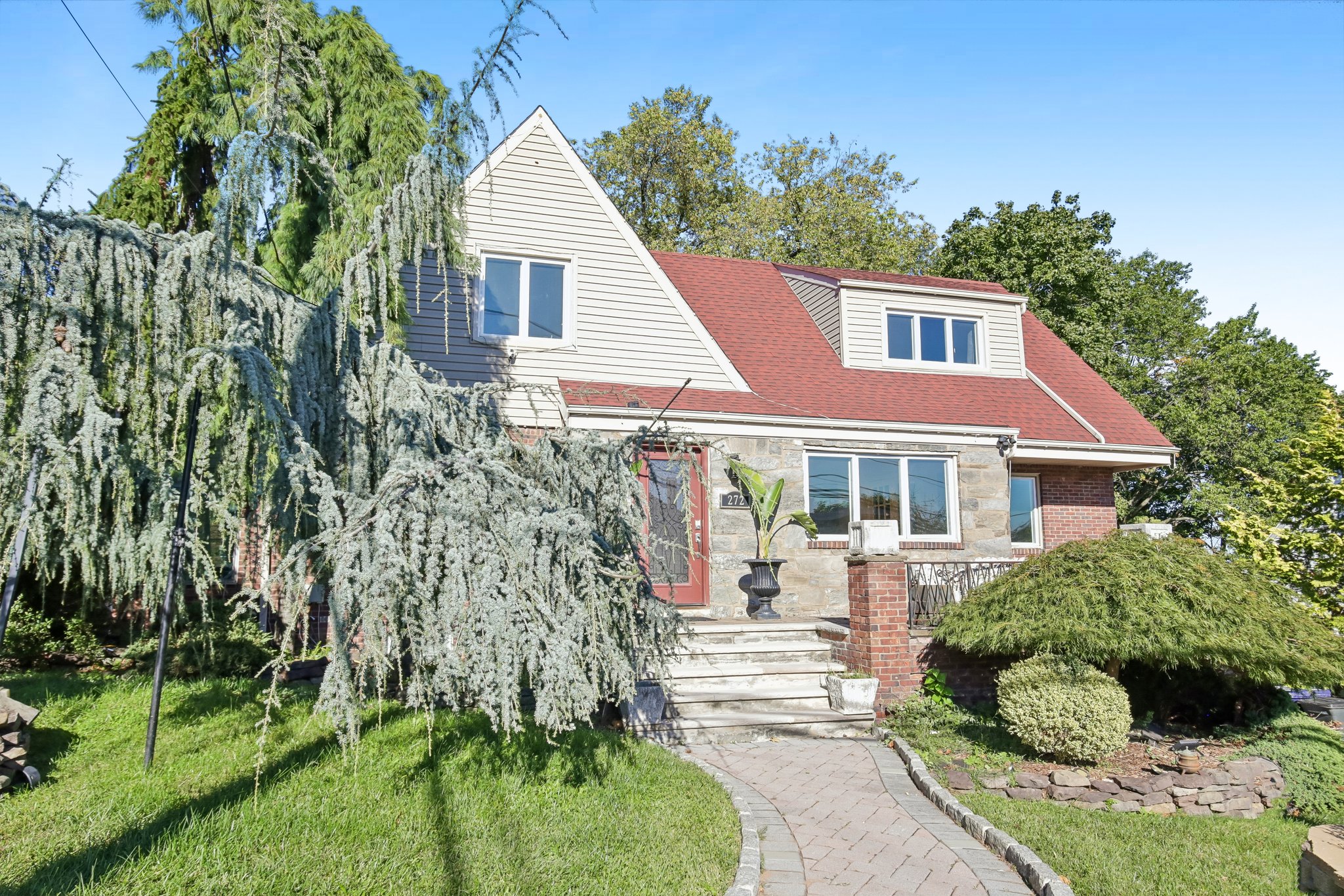 272 Standish Avenue 