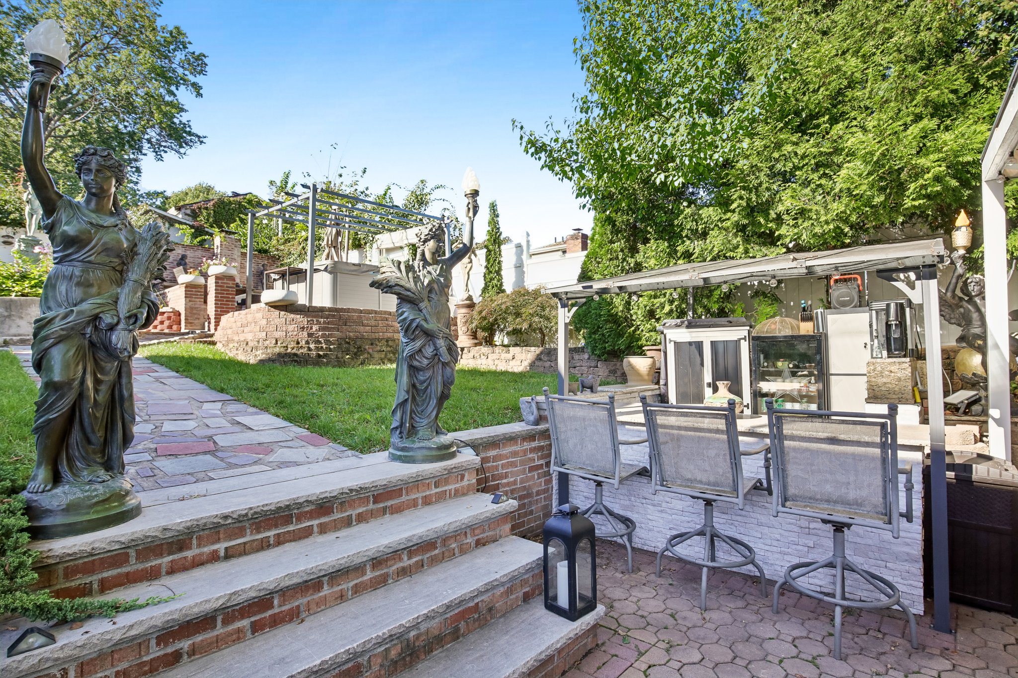 272 Standish Avenue 