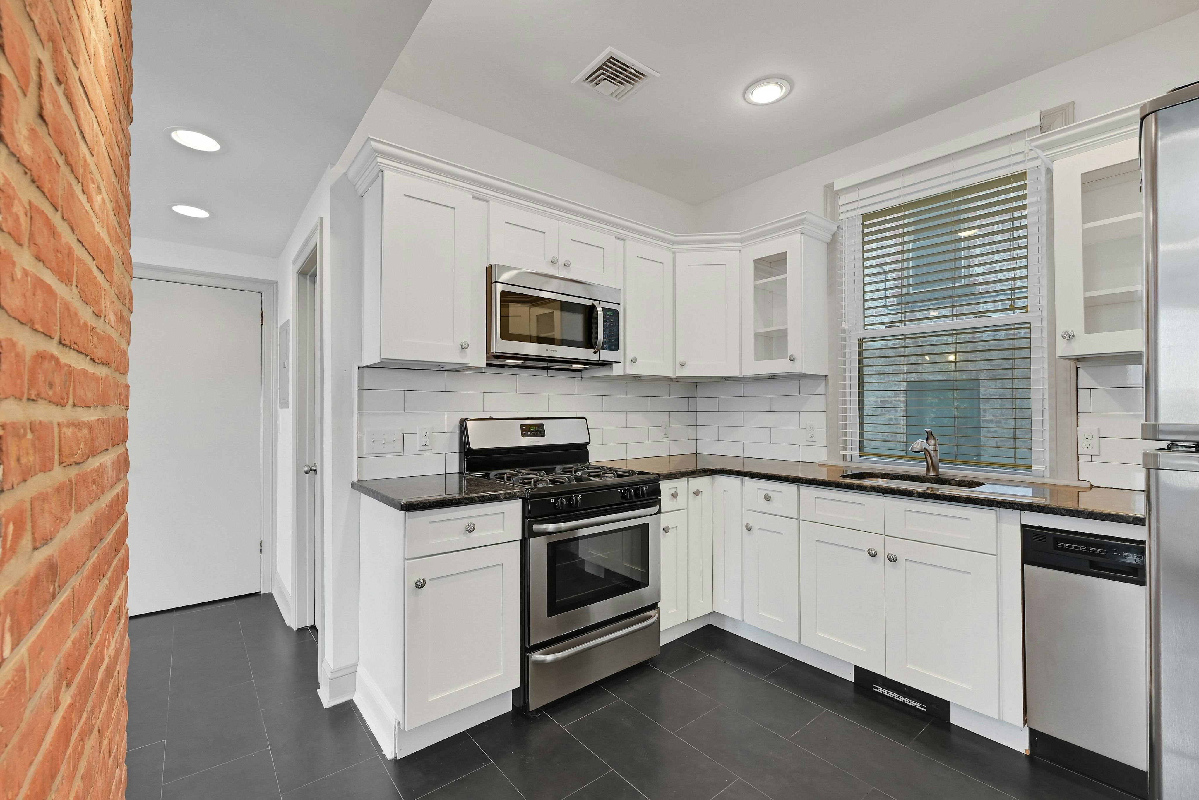 7300 Park Avenue Floor 1