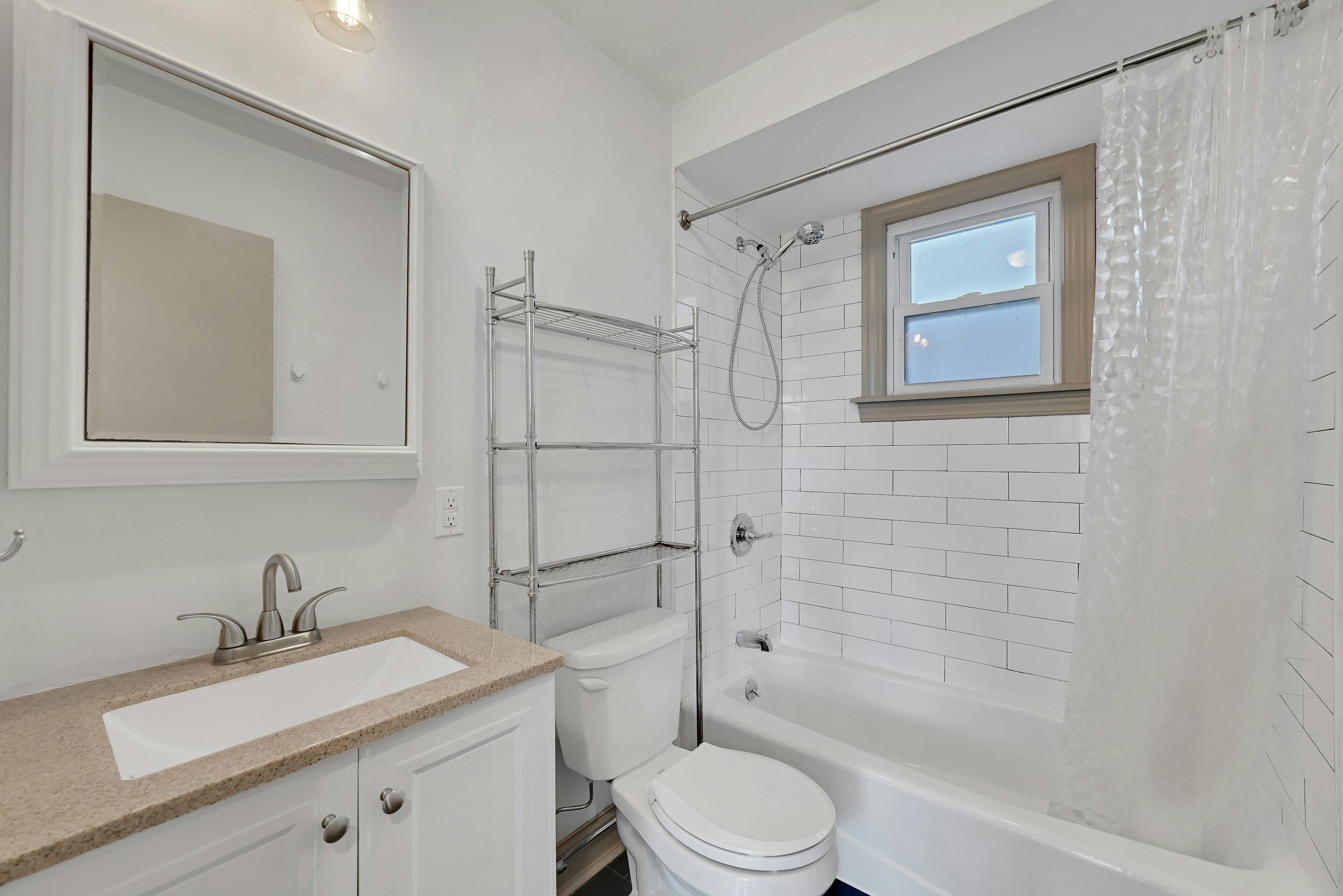 7300 Park Avenue Floor 1