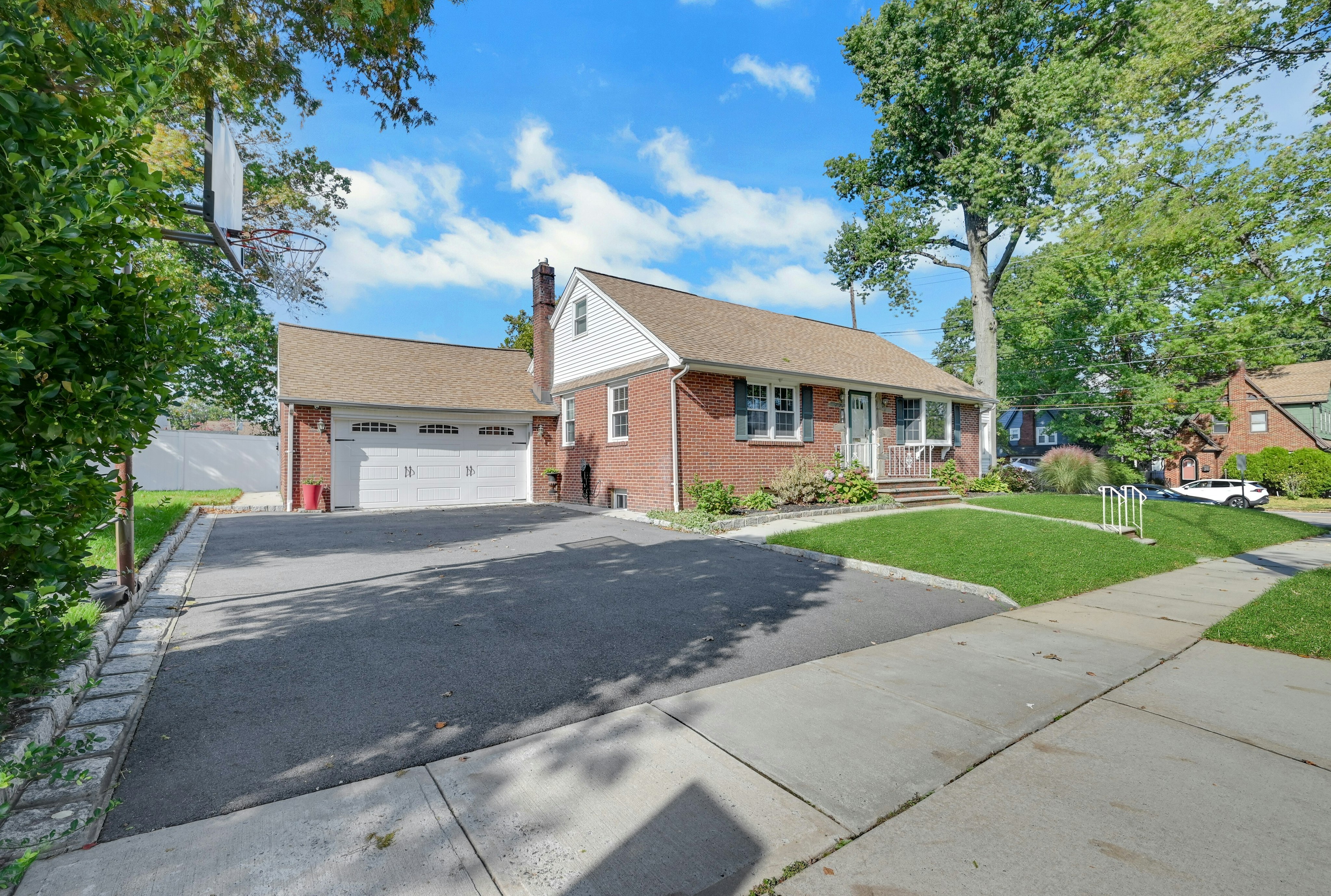 430 Bender Avenue 