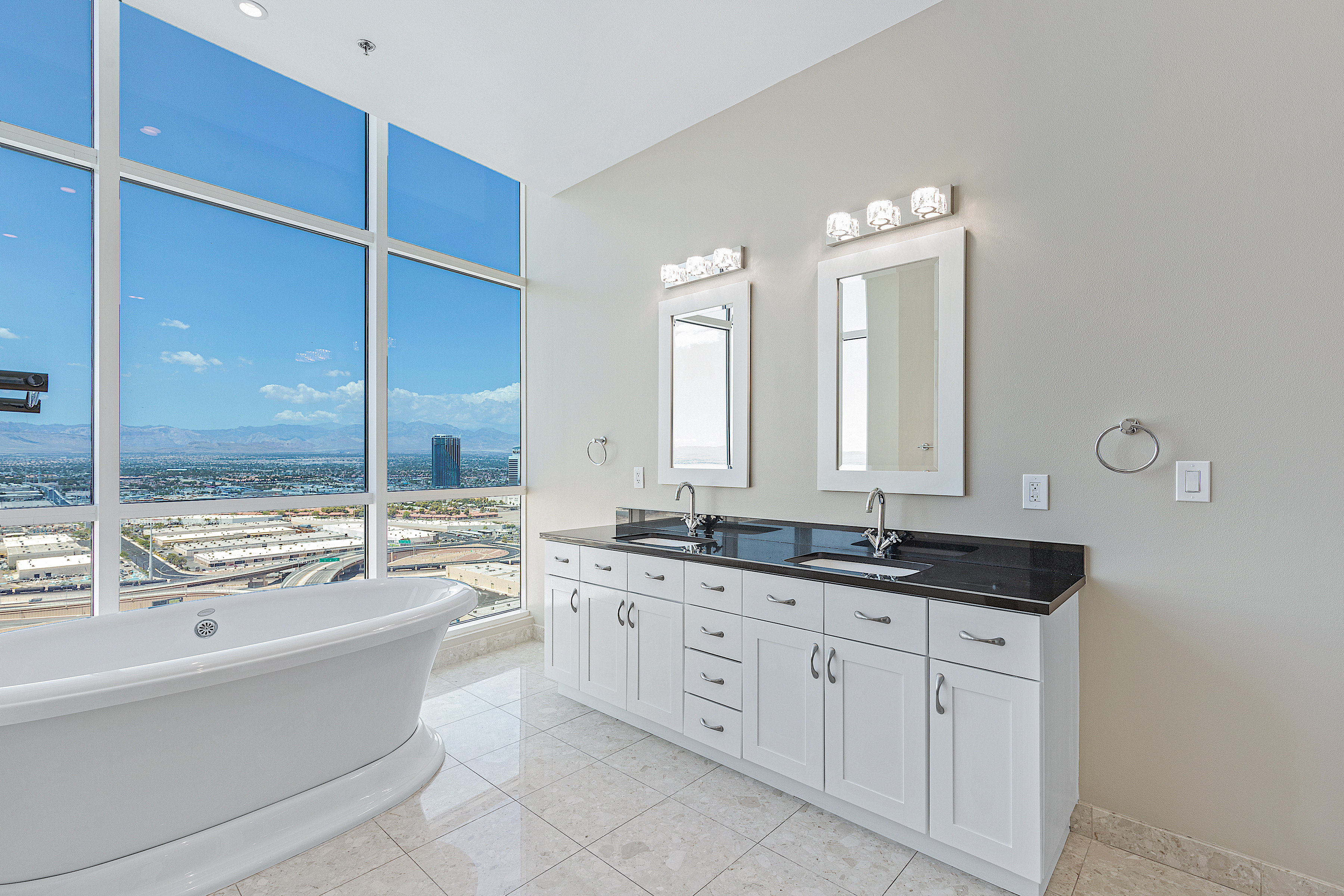4525 Dean Martin Drive, Unit 3304 