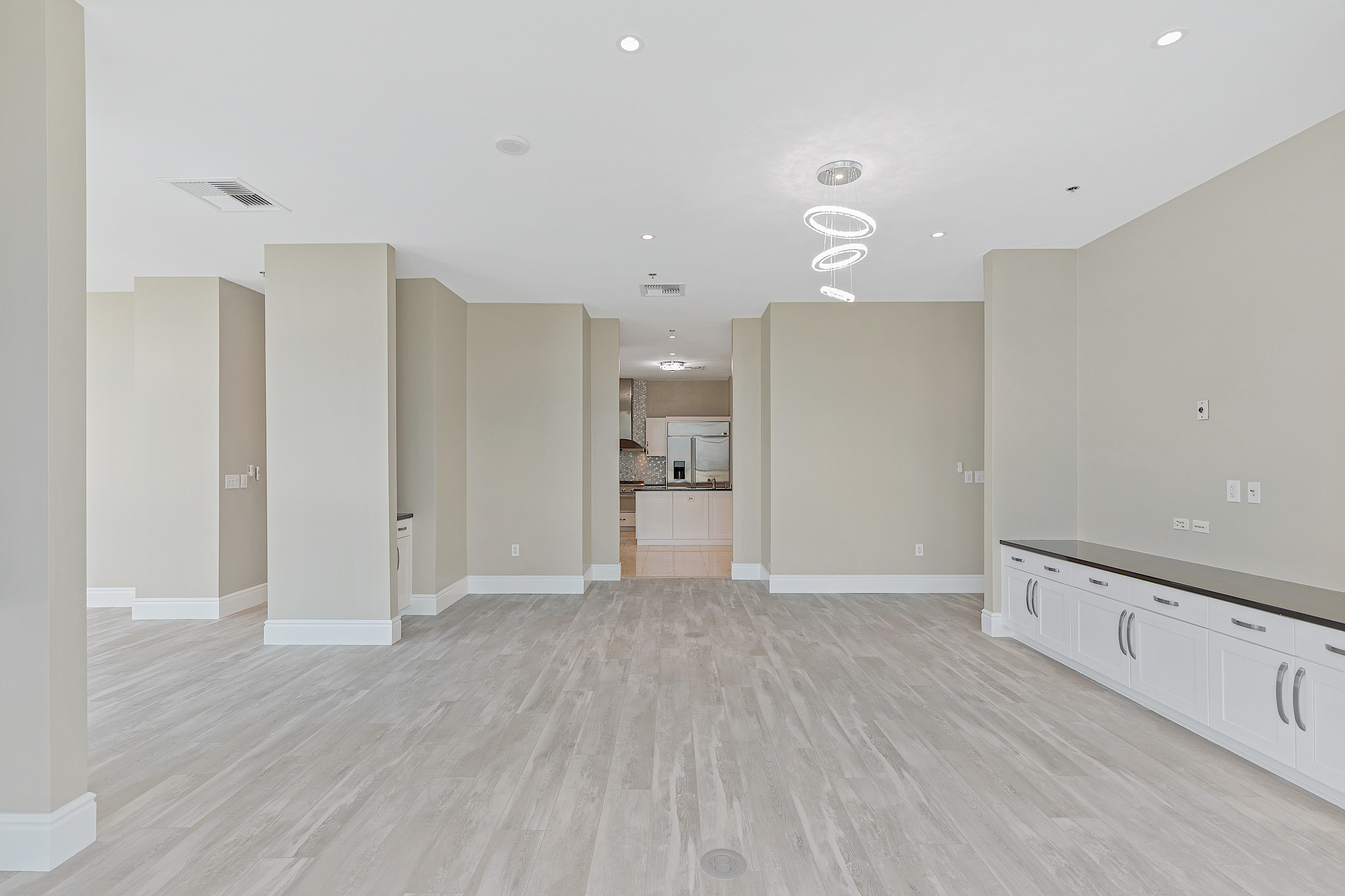 4525 Dean Martin Drive, Unit 3304 