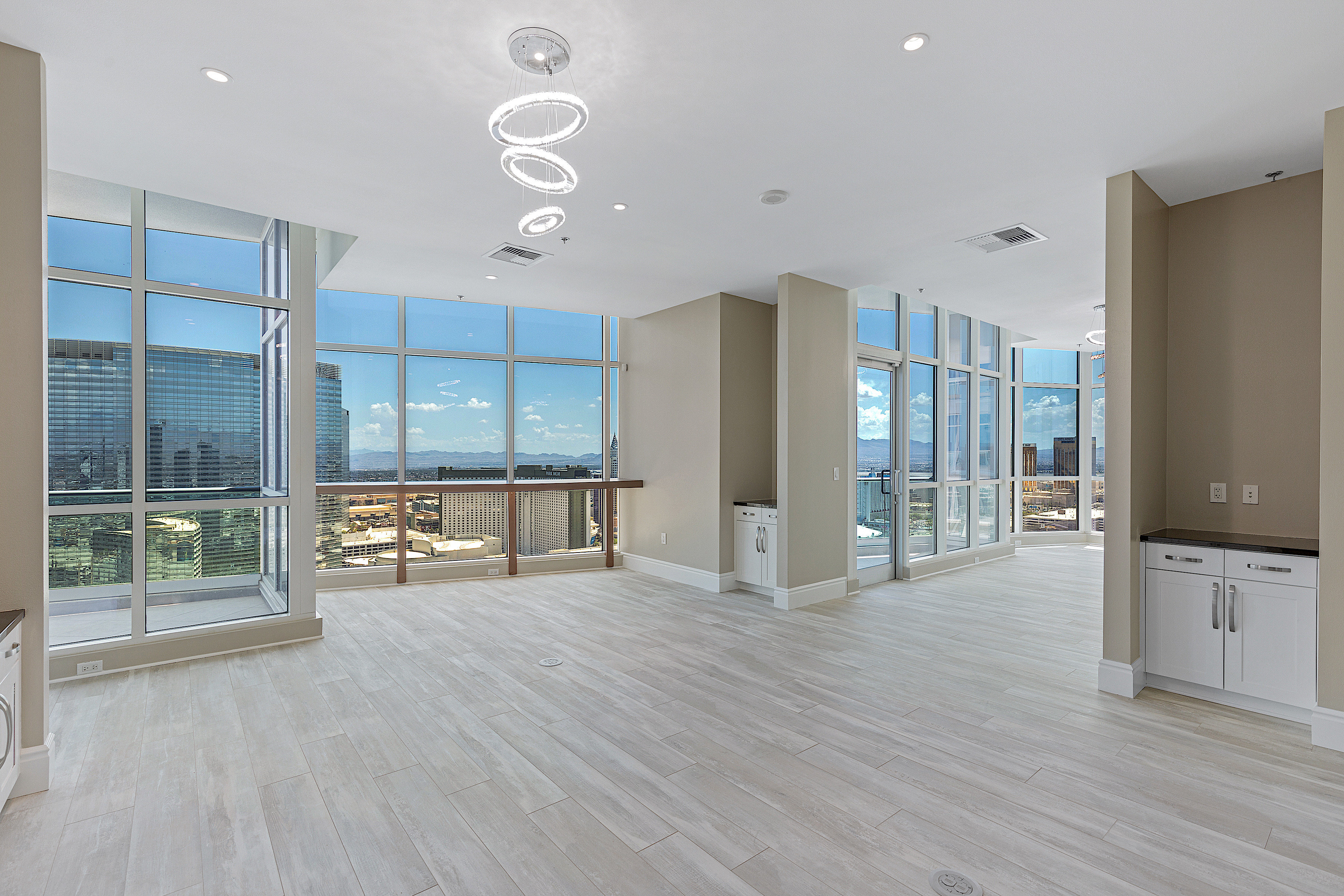 4525 Dean Martin Drive, Unit 3304 