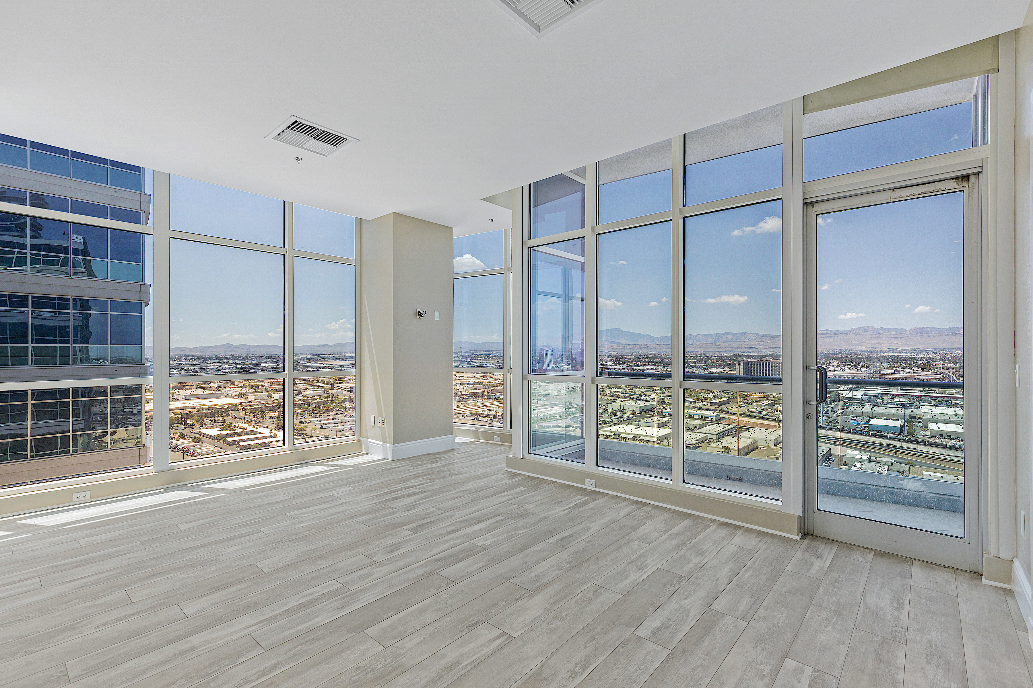 4525 Dean Martin Drive, Unit 3304 
