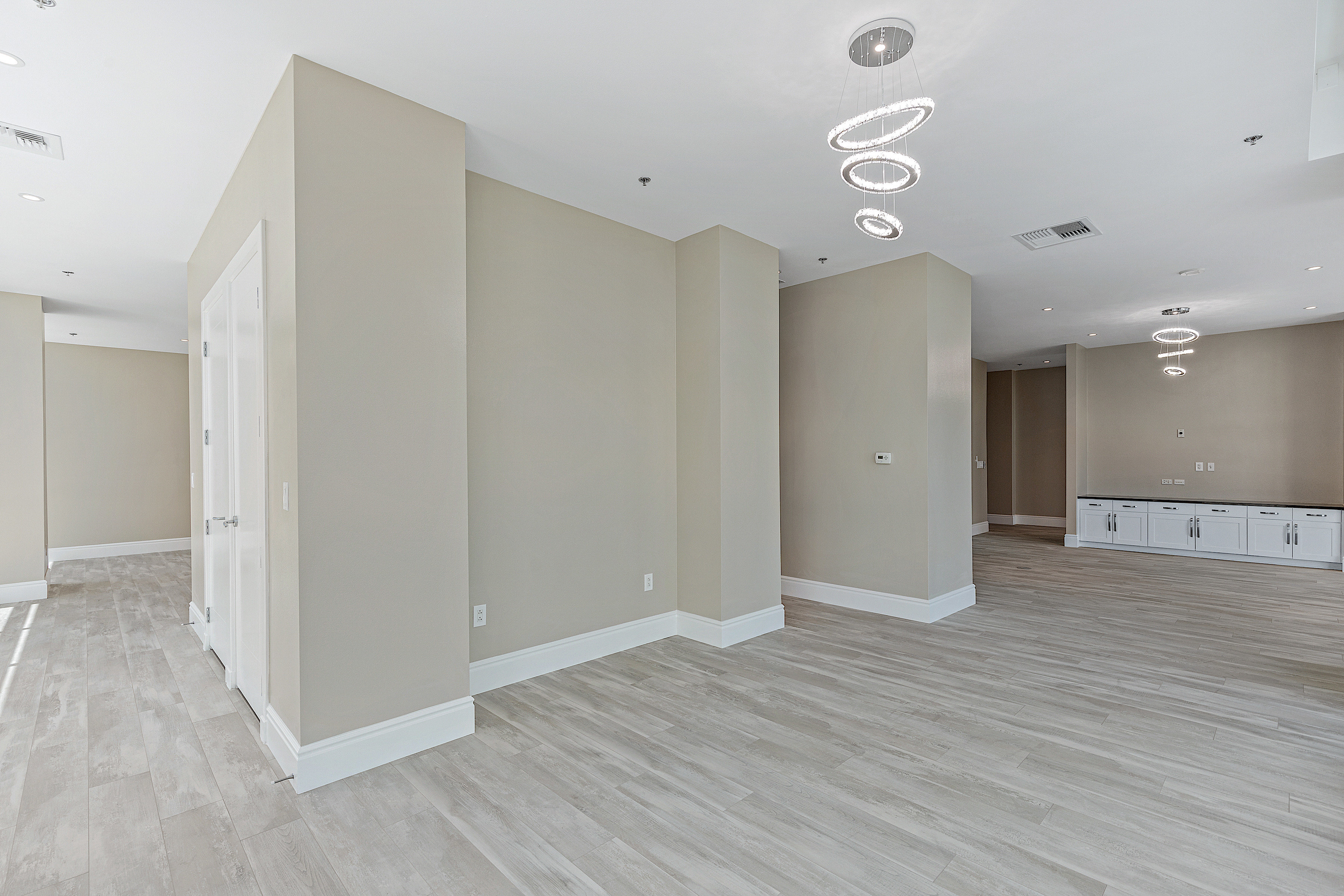 4525 Dean Martin Drive, Unit 3304 
