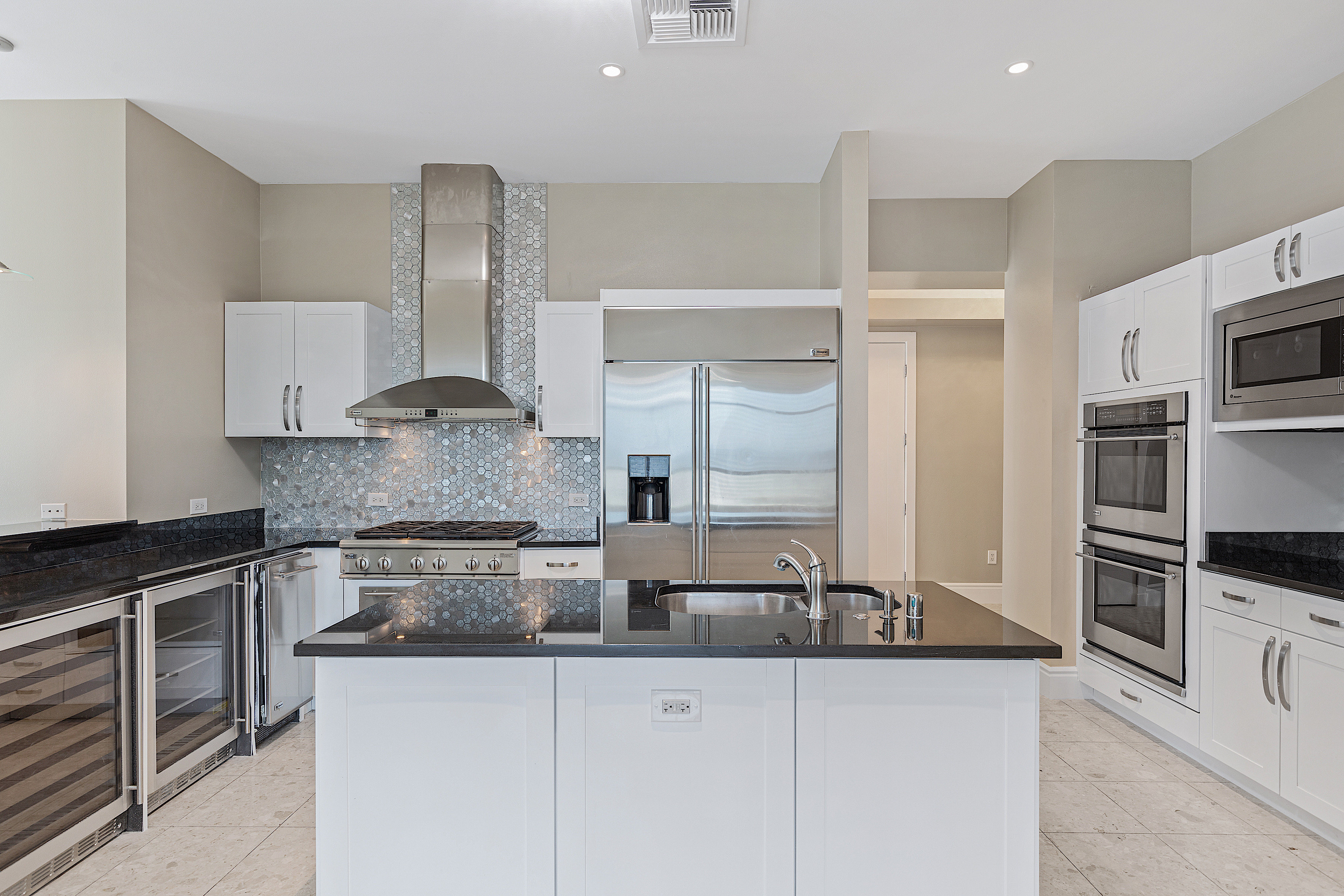 4525 Dean Martin Drive, Unit 3304 
