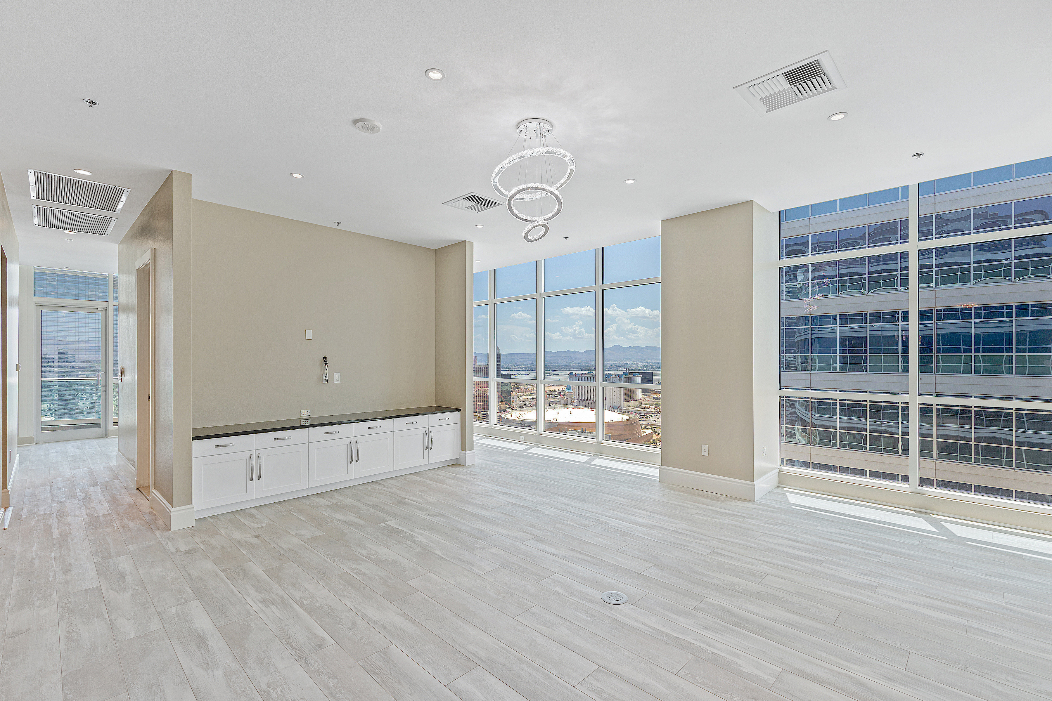 4525 Dean Martin Drive, Unit 3304 