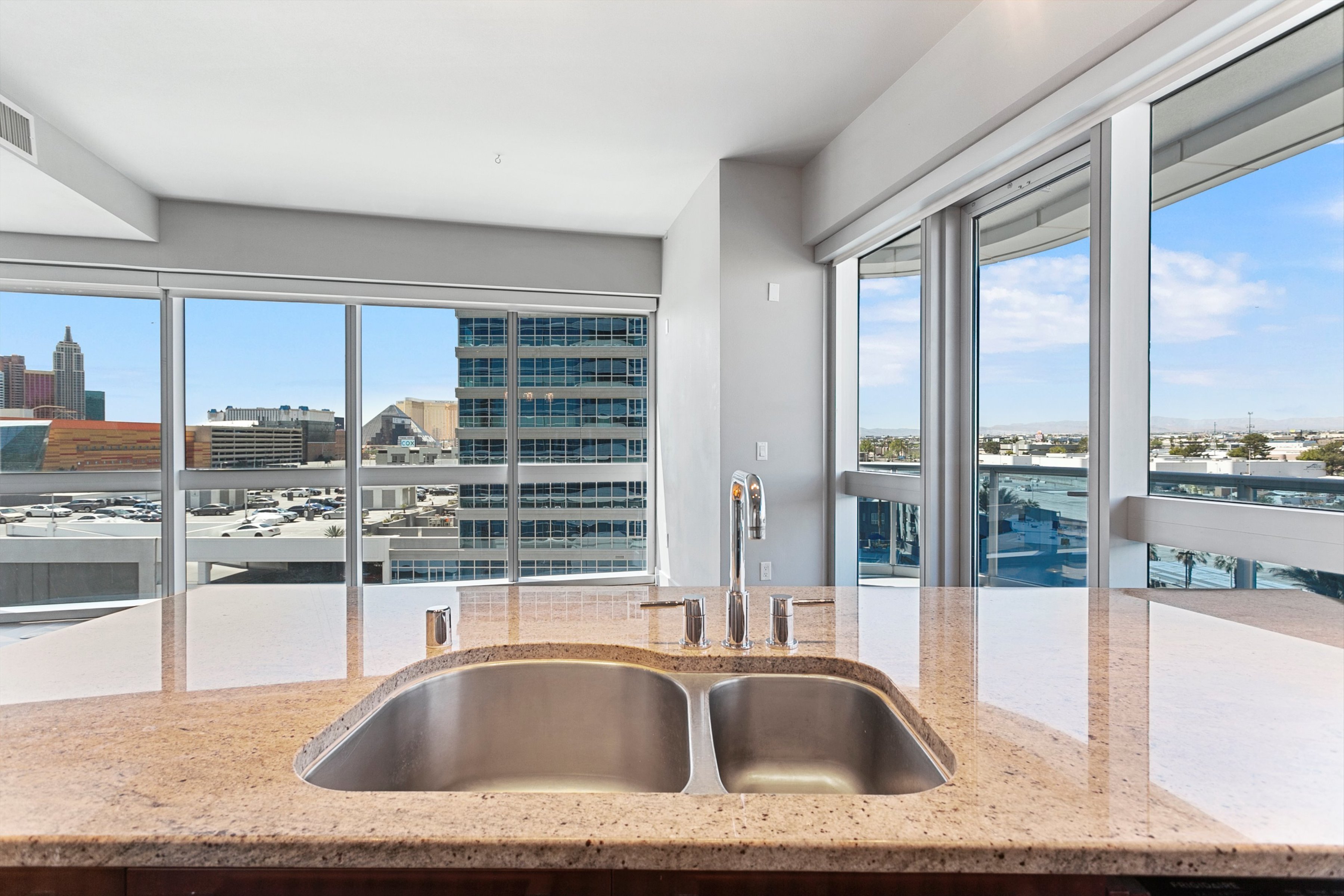 4471 Dean Martin Drive, Unit 801 