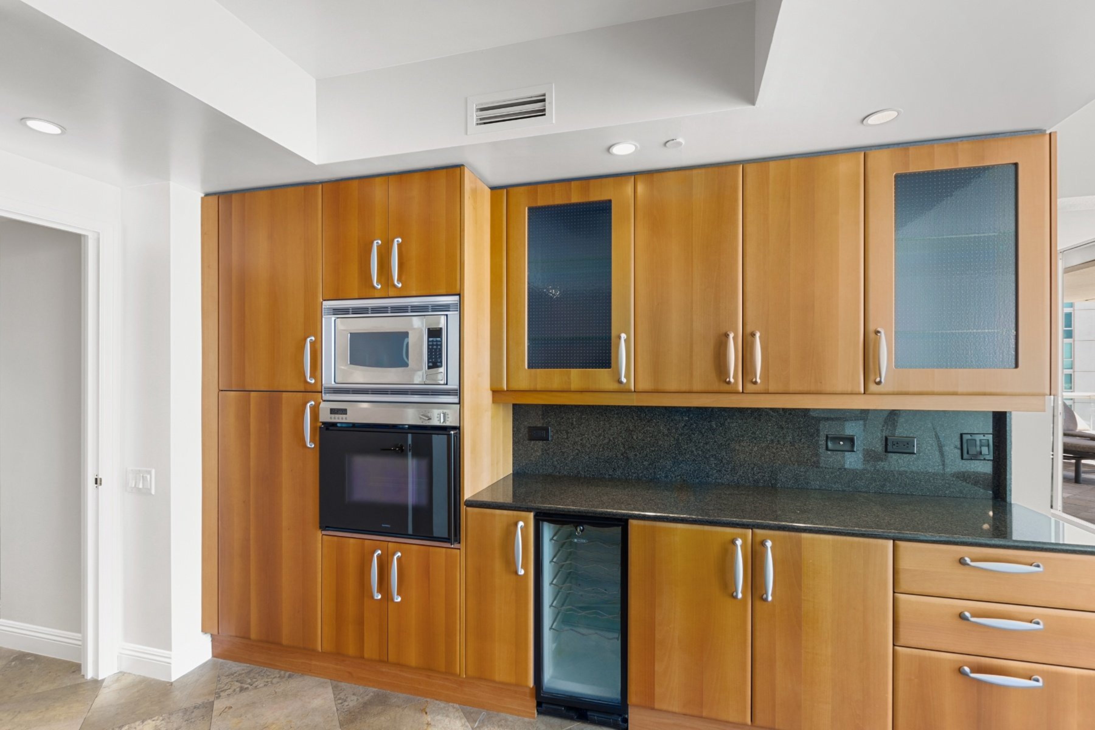 2877 Paradise Road, #2203 