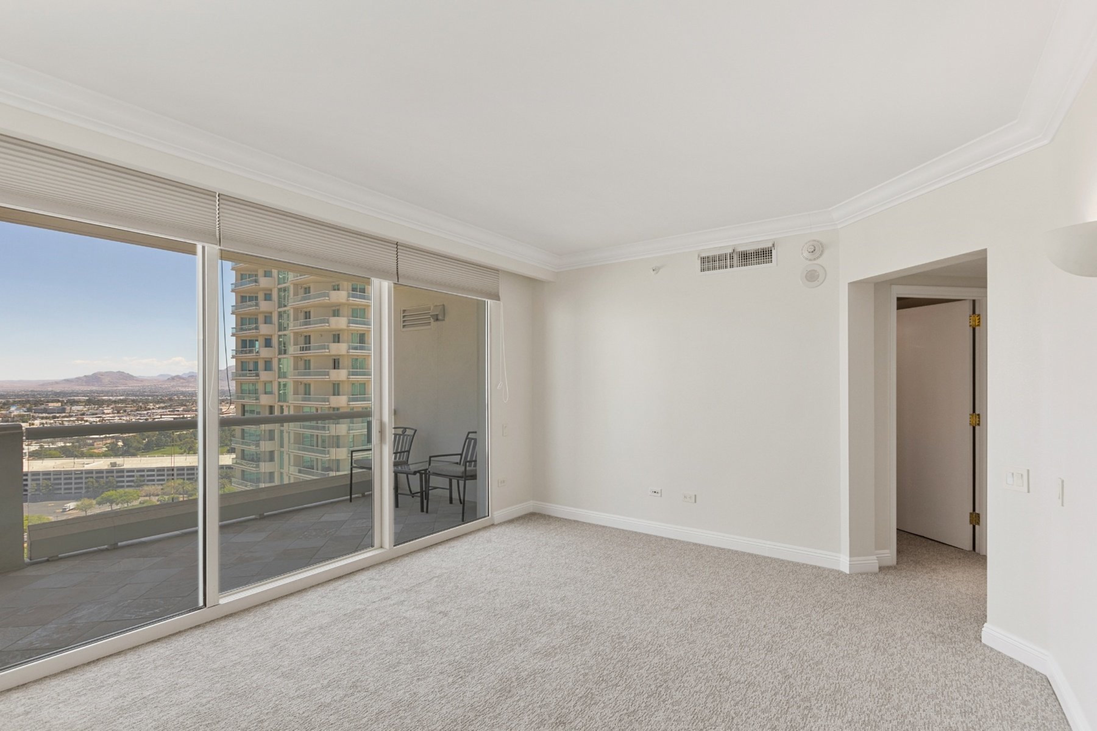 2877 Paradise Road, #2203 