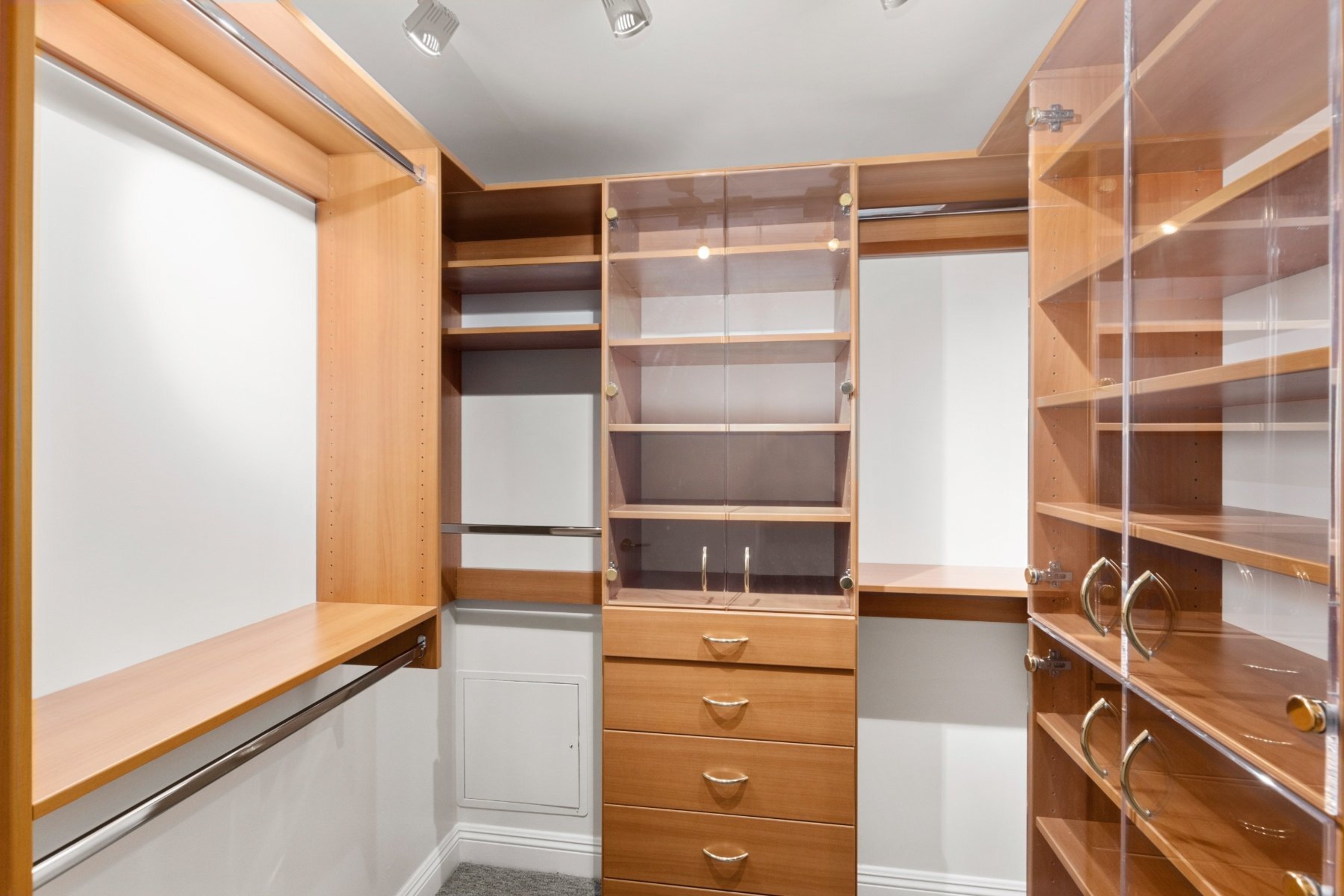 2877 Paradise Road, #2203 