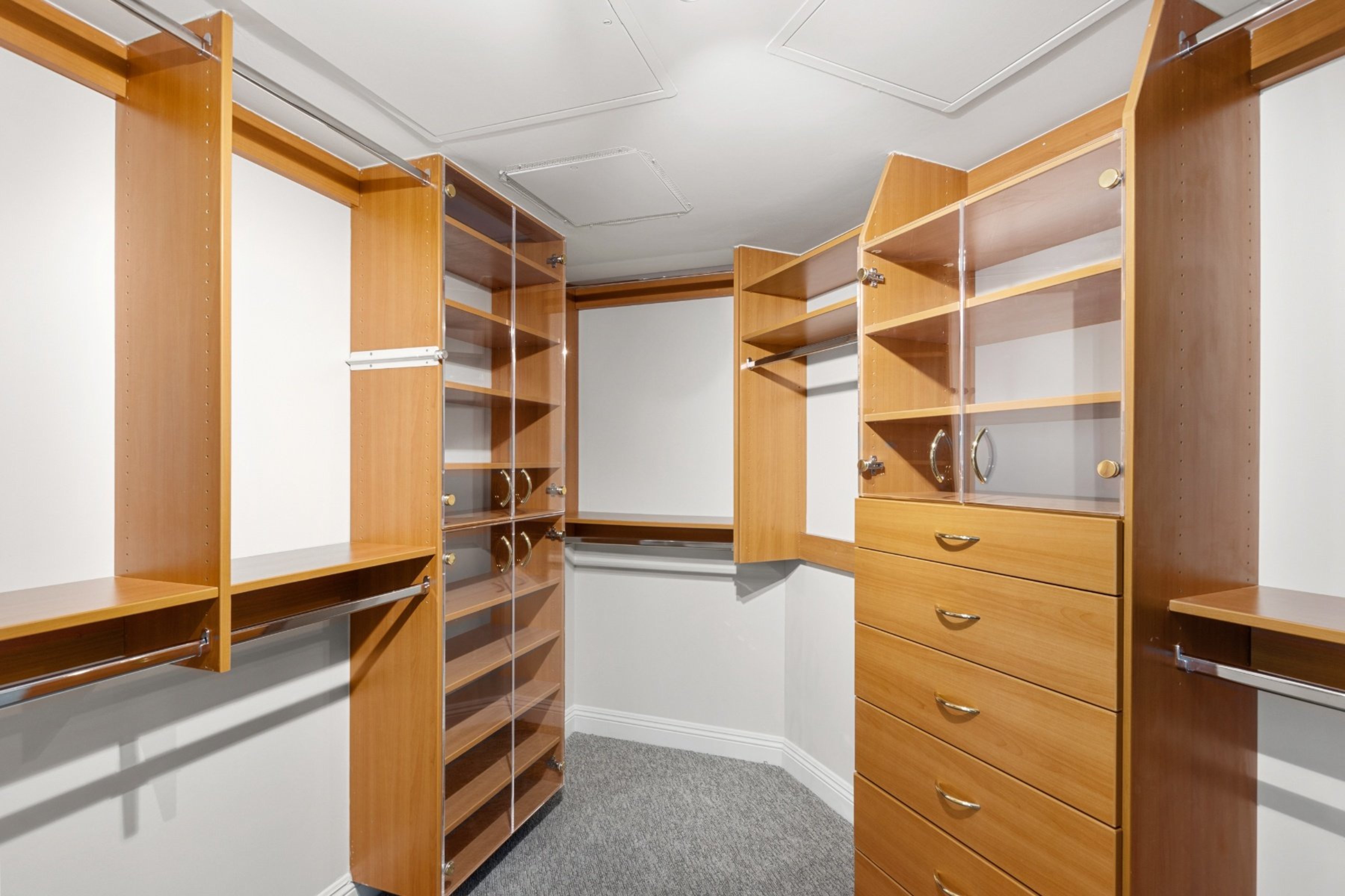 2877 Paradise Road, #2203 