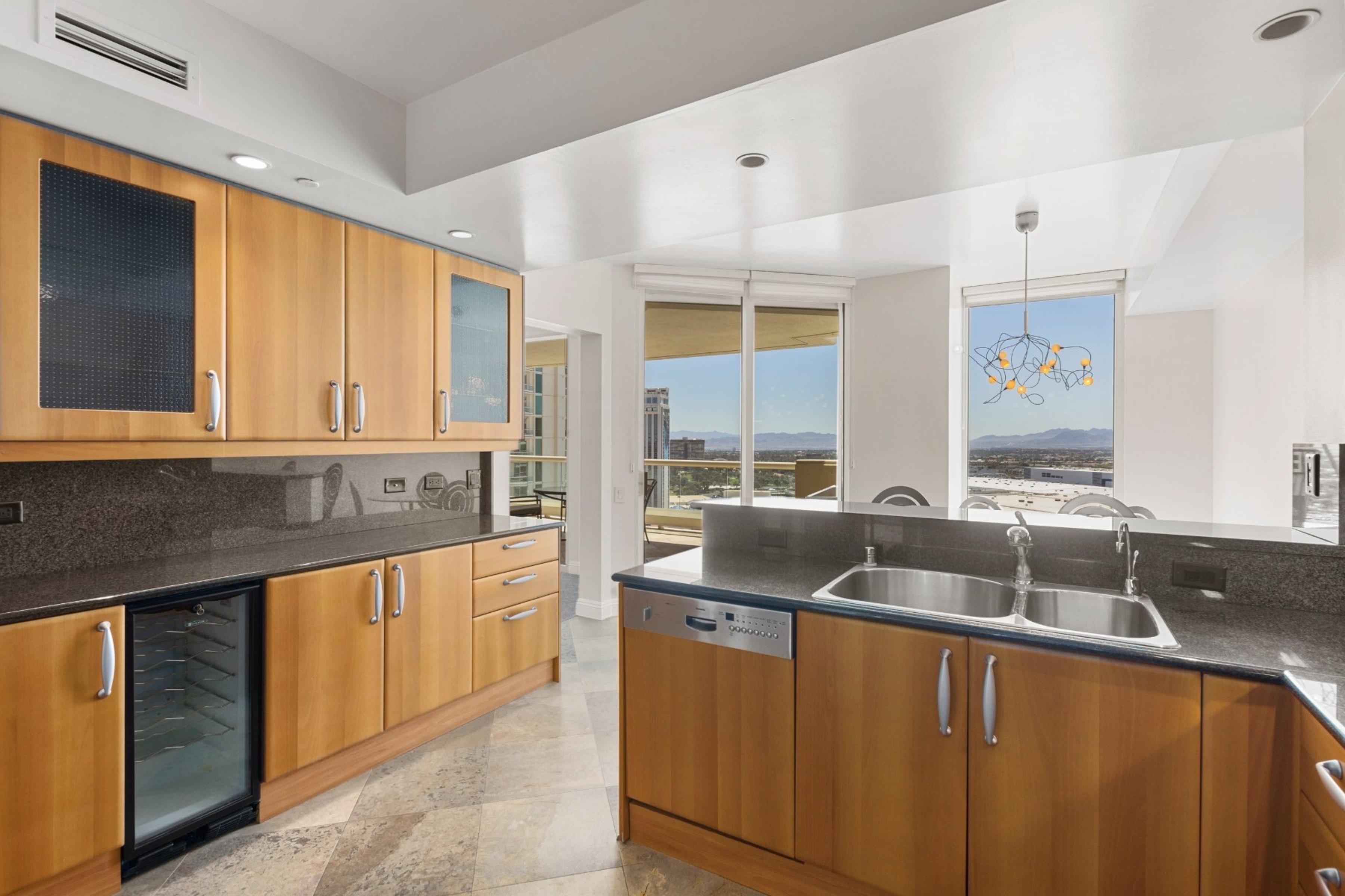 2877 Paradise Road, #2203 