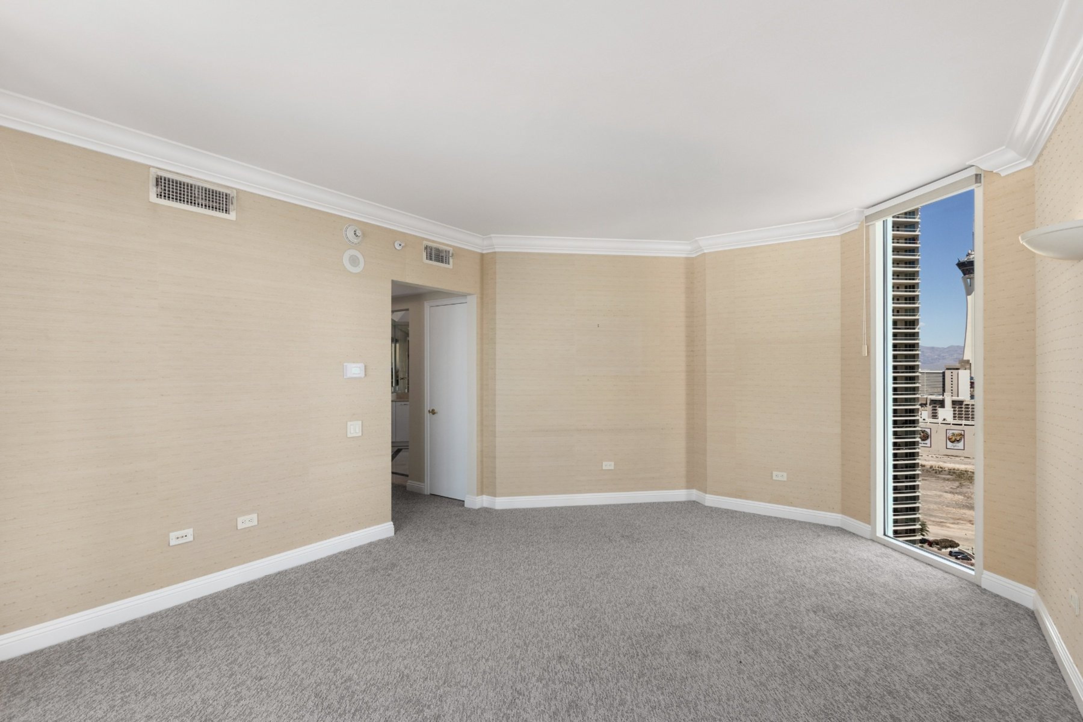 2877 Paradise Road, #2203 