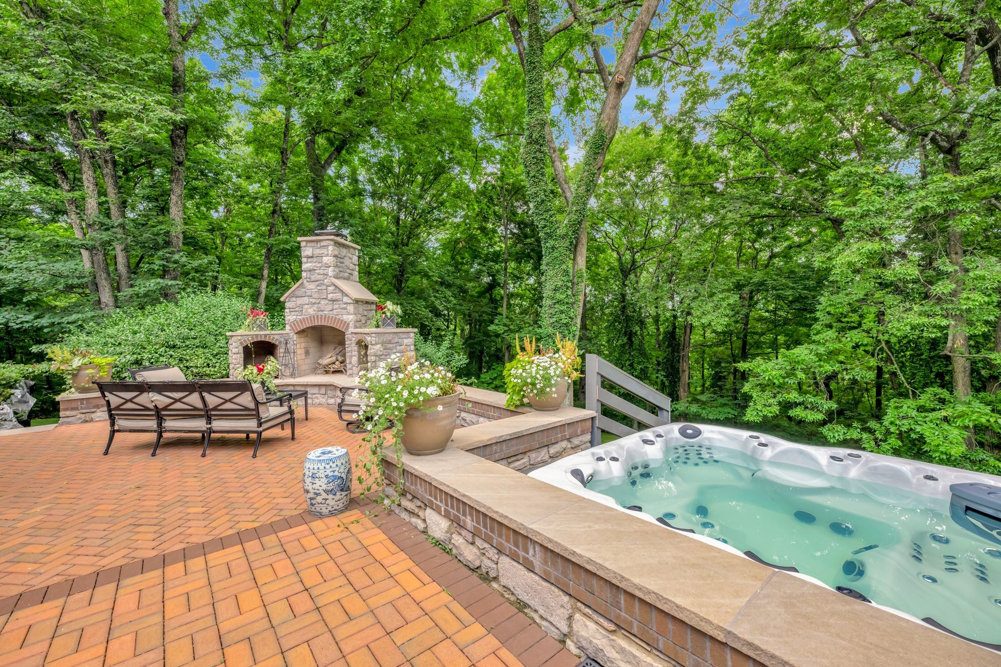 1106 Park Ridge Drive 