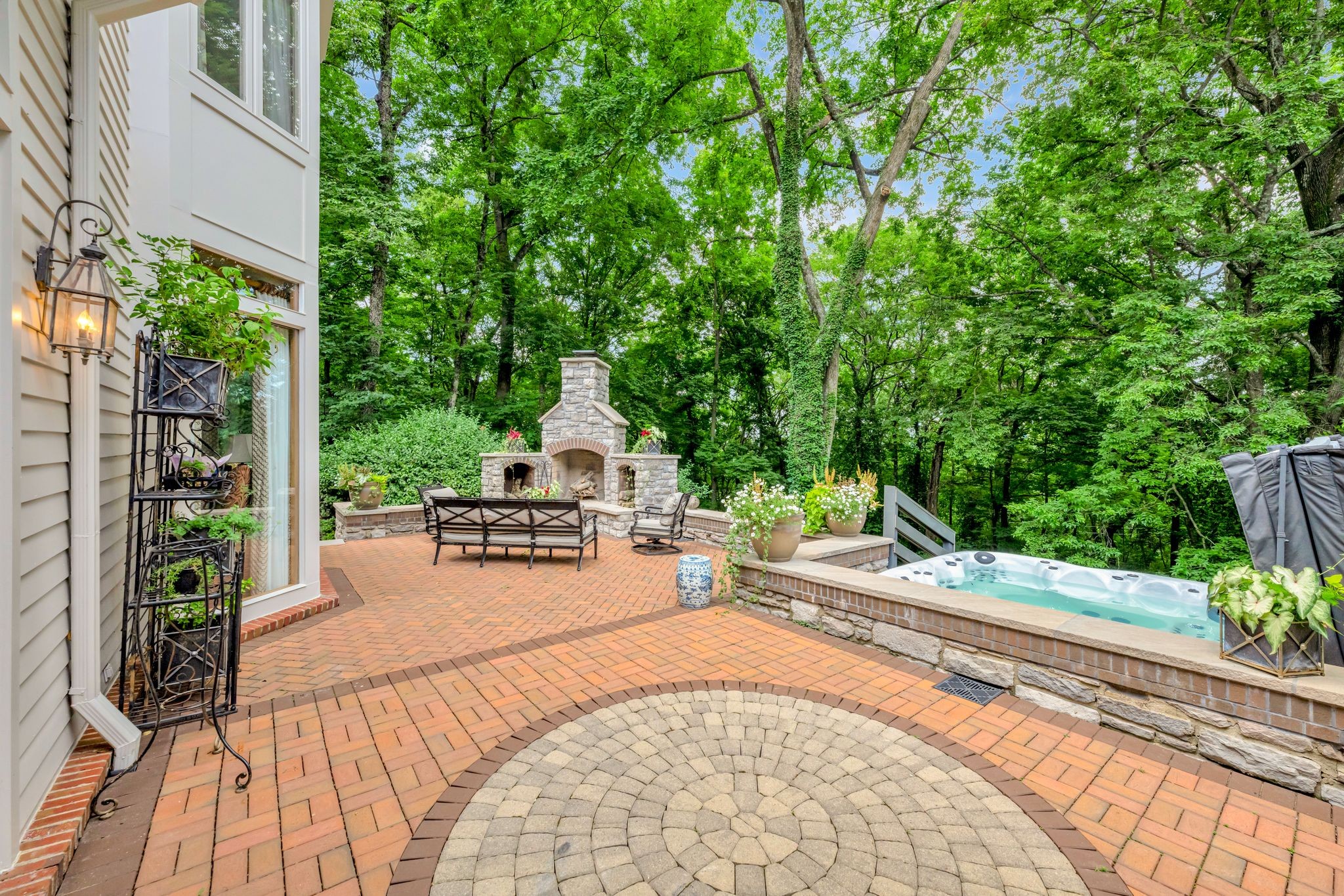 1106 Park Ridge Drive 