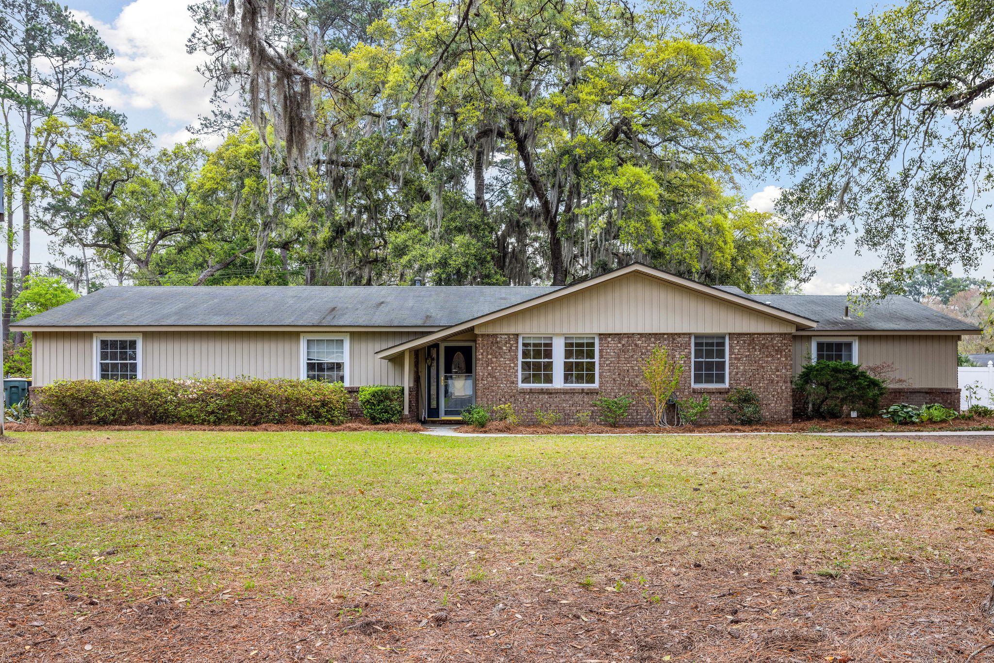 12715 Golf Club Dr