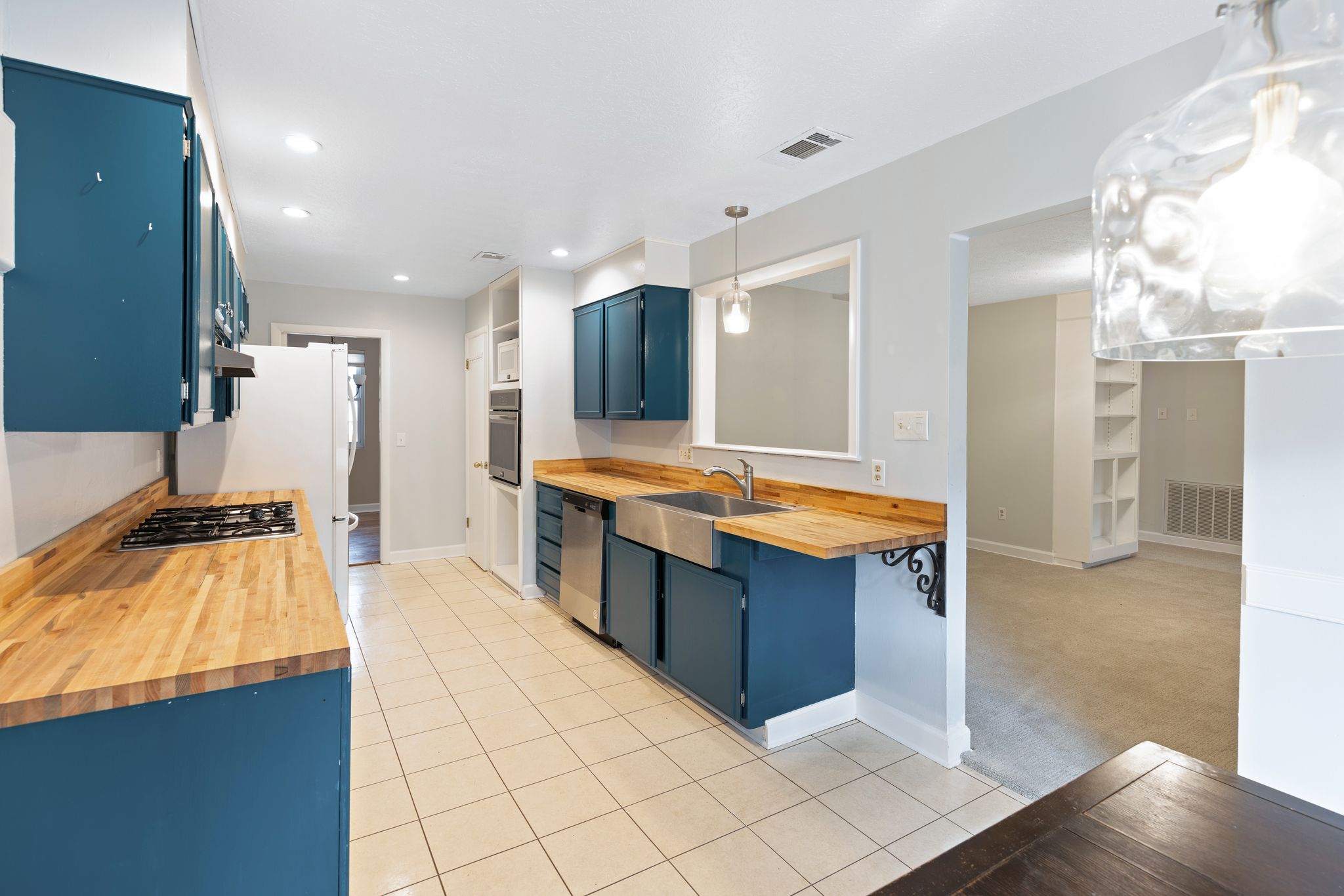 12715 Golf Club Dr