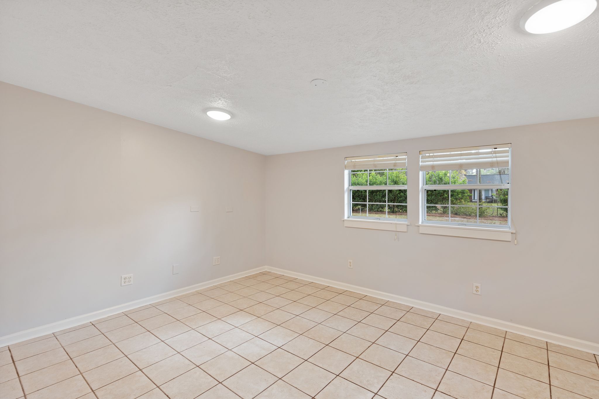 12715 Golf Club Dr
