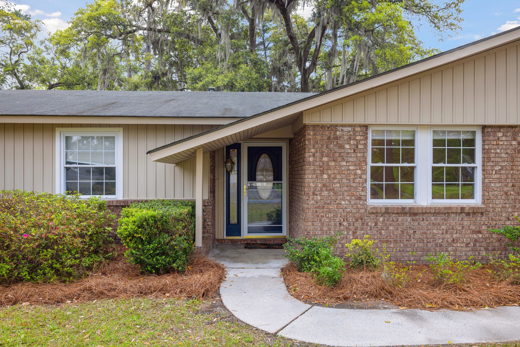 12715 Golf Club Dr