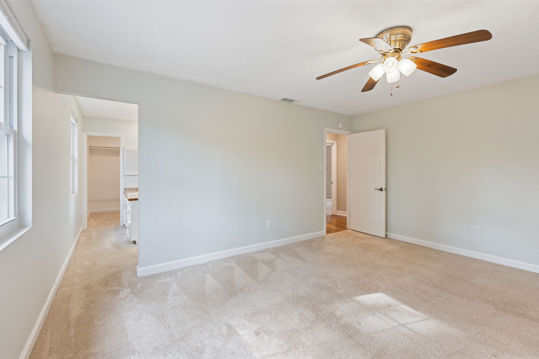 12715 Golf Club Dr