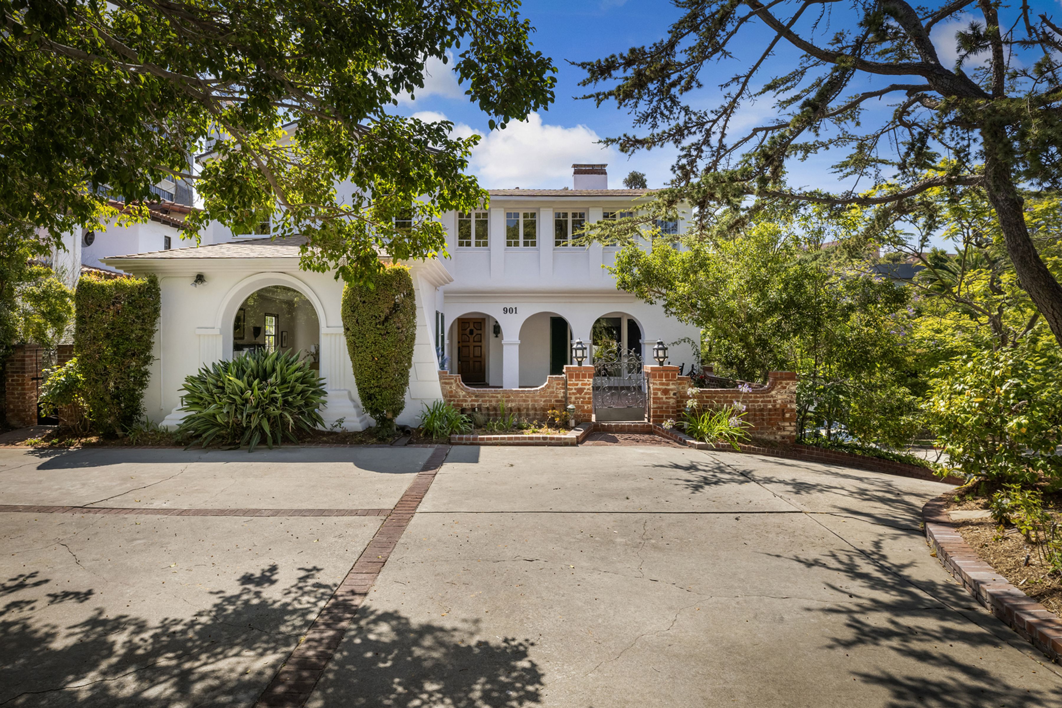 901 Malcolm Avenue 