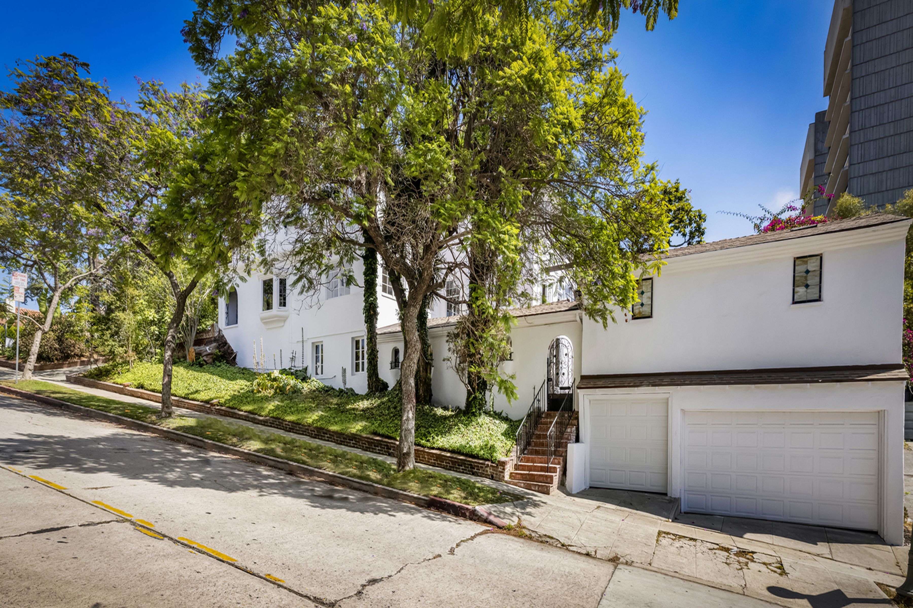 901 Malcolm Avenue 
