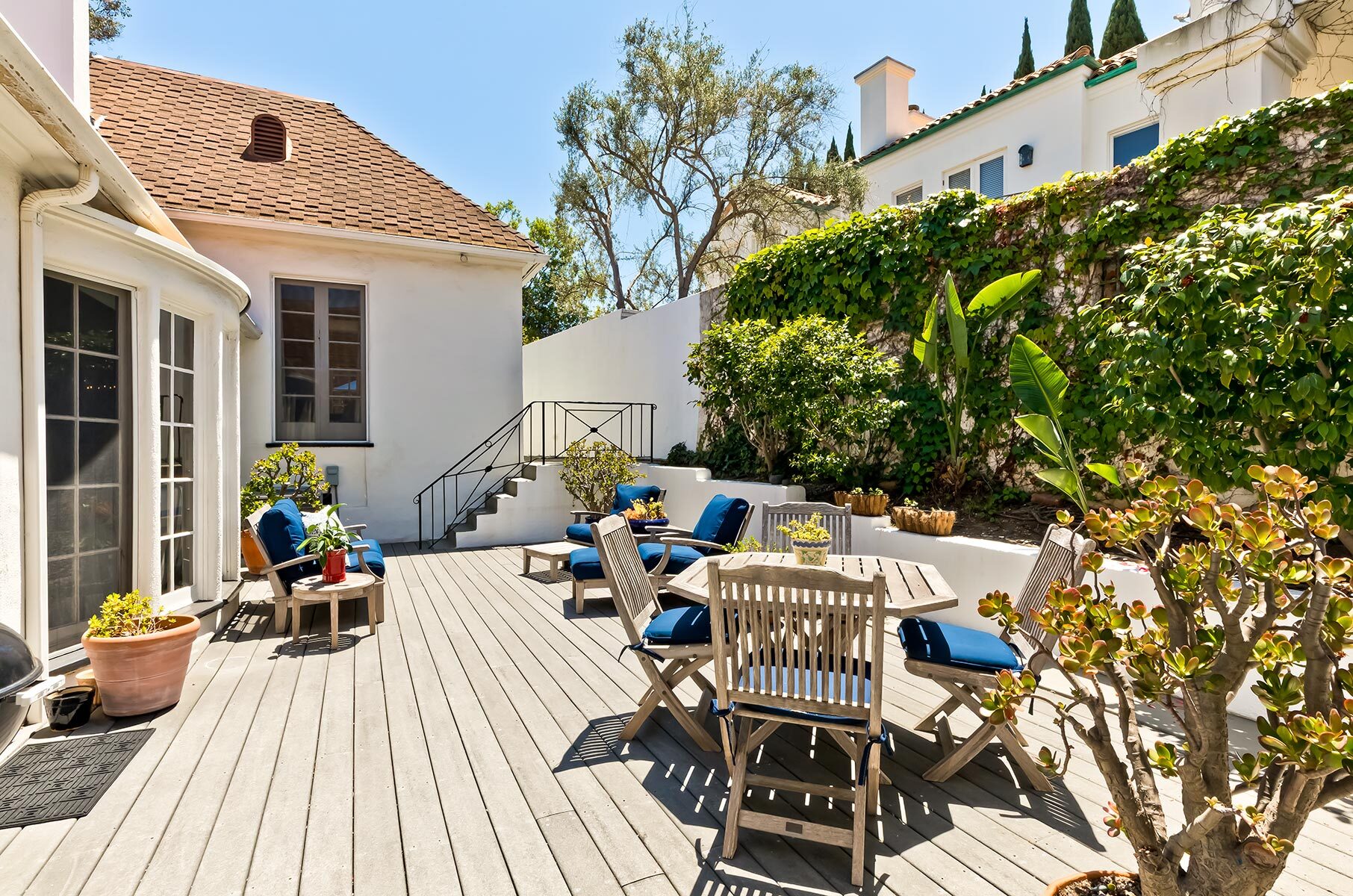 10614 Le Conte Avenue 