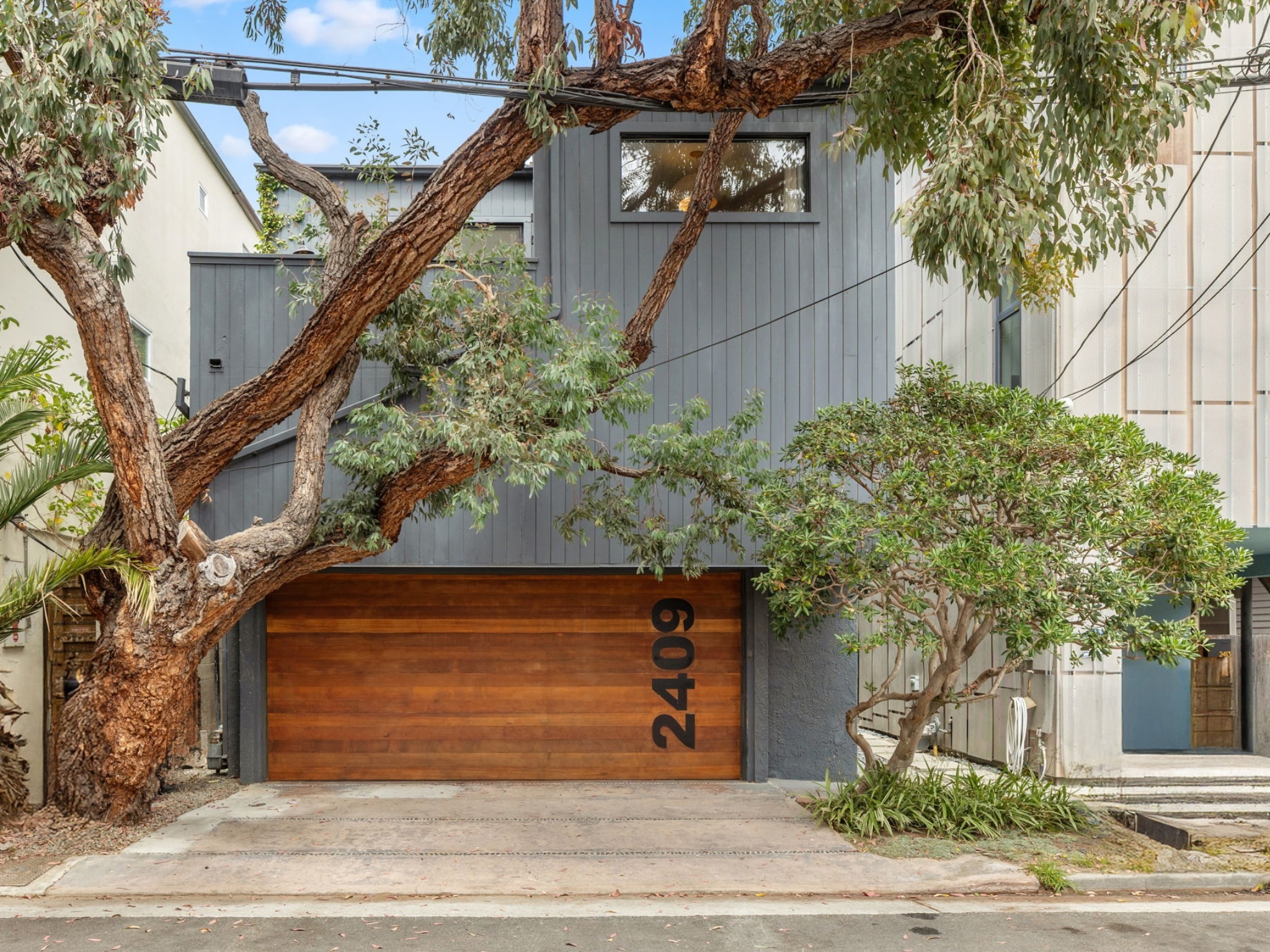 2409 Strongs Drive 