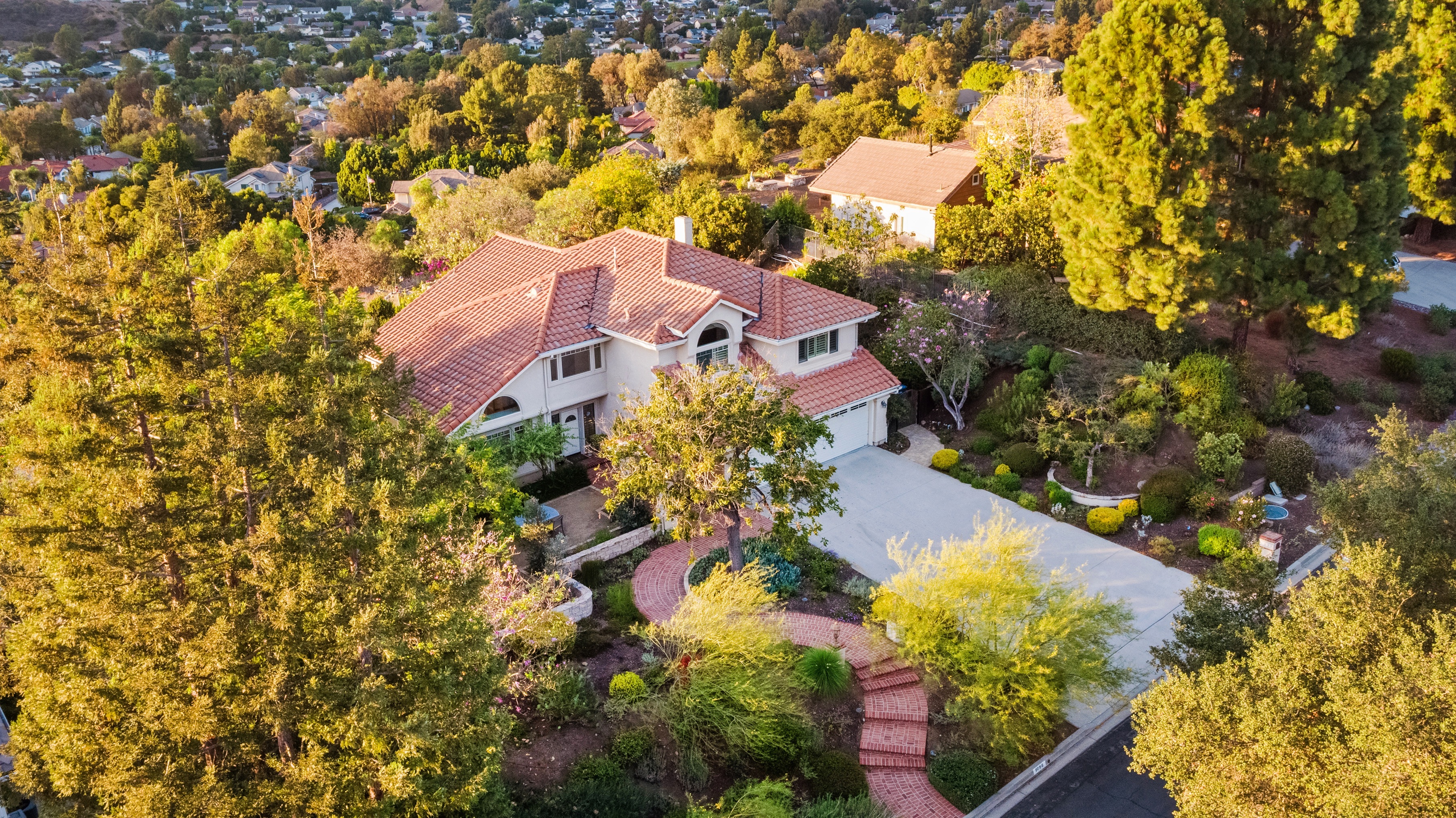 1098 Antelope Place 