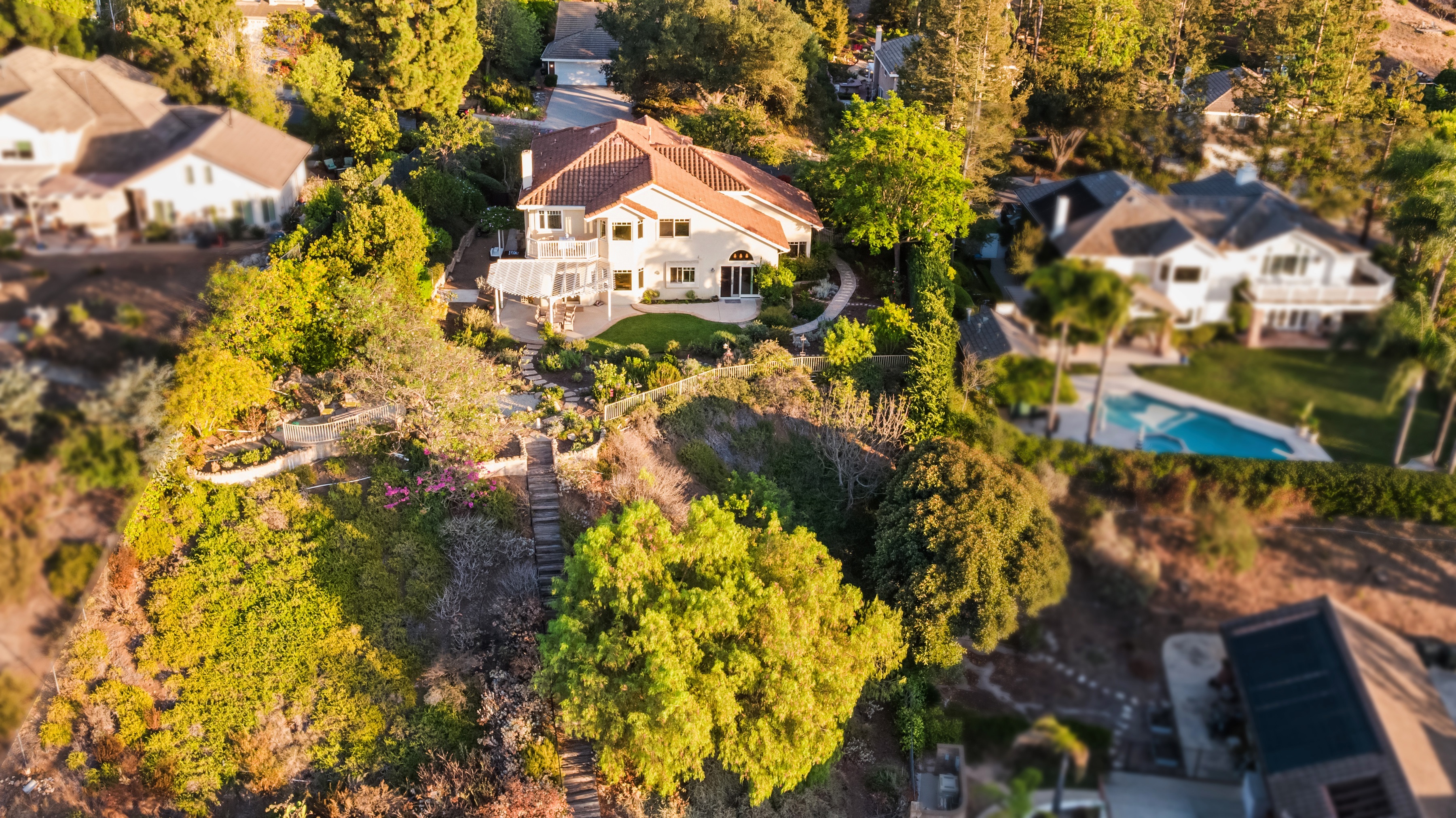 1098 Antelope Place 