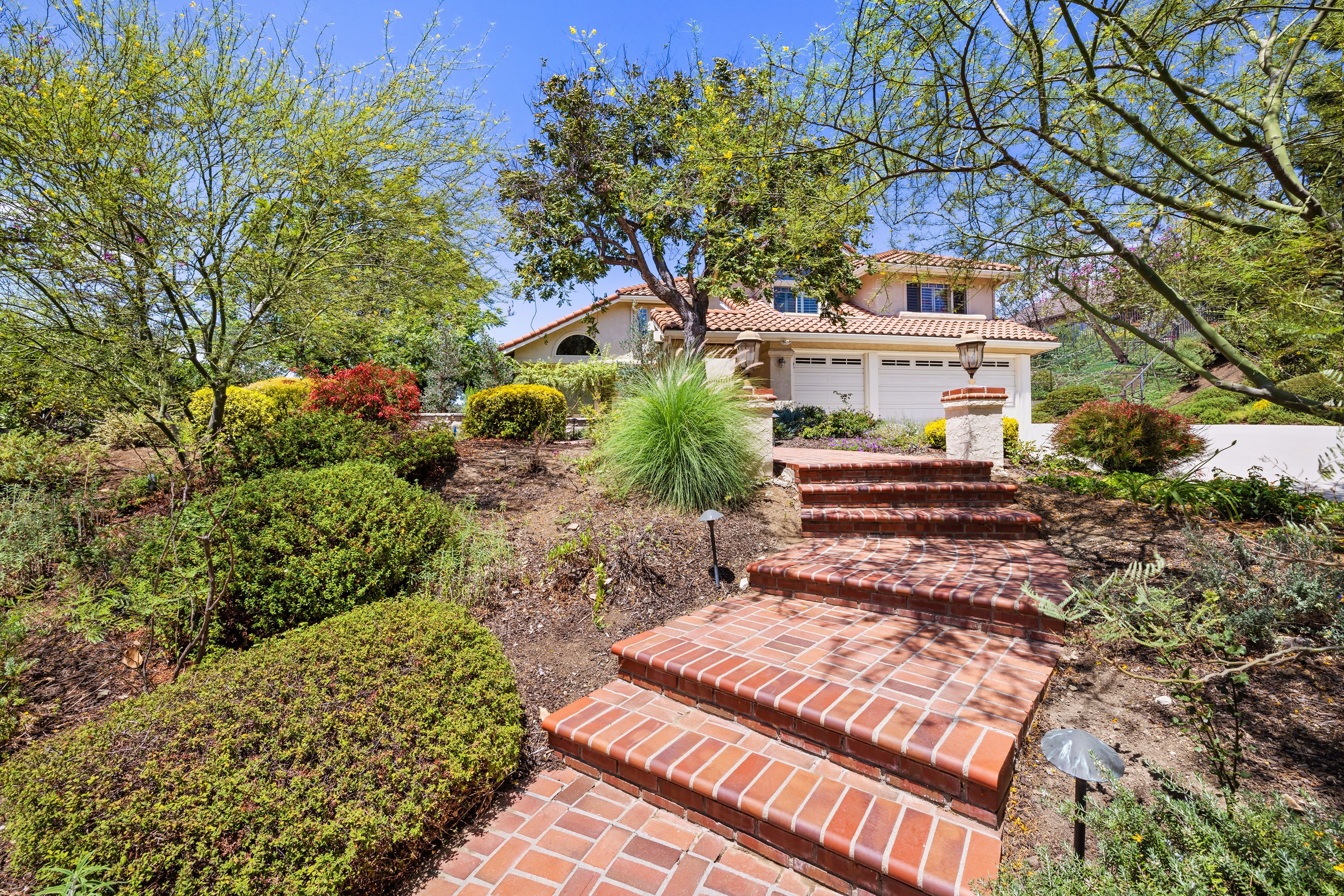 1098 Antelope Place 