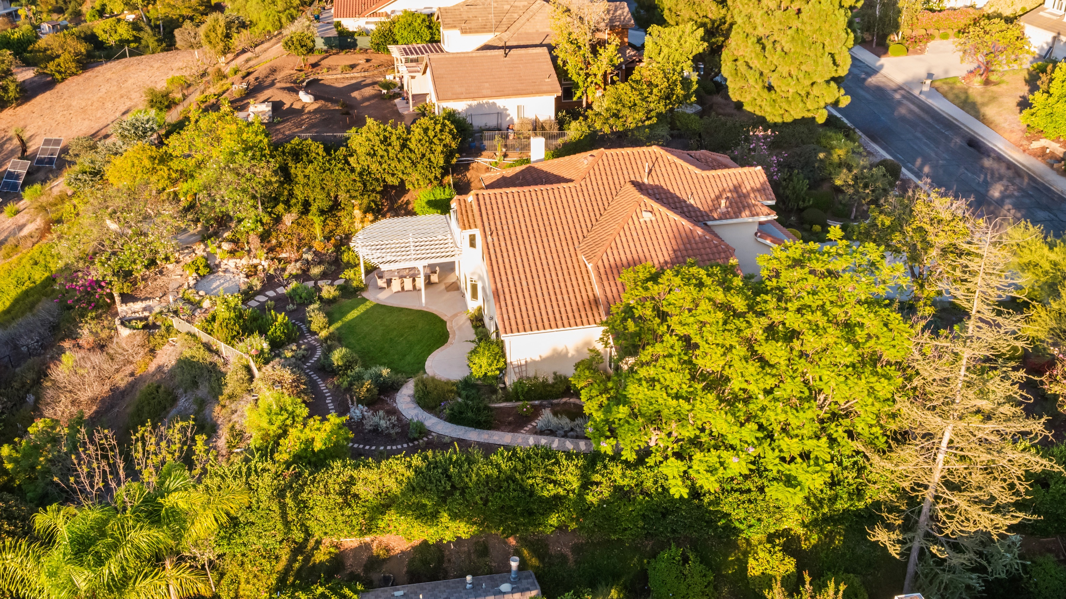 1098 Antelope Place 