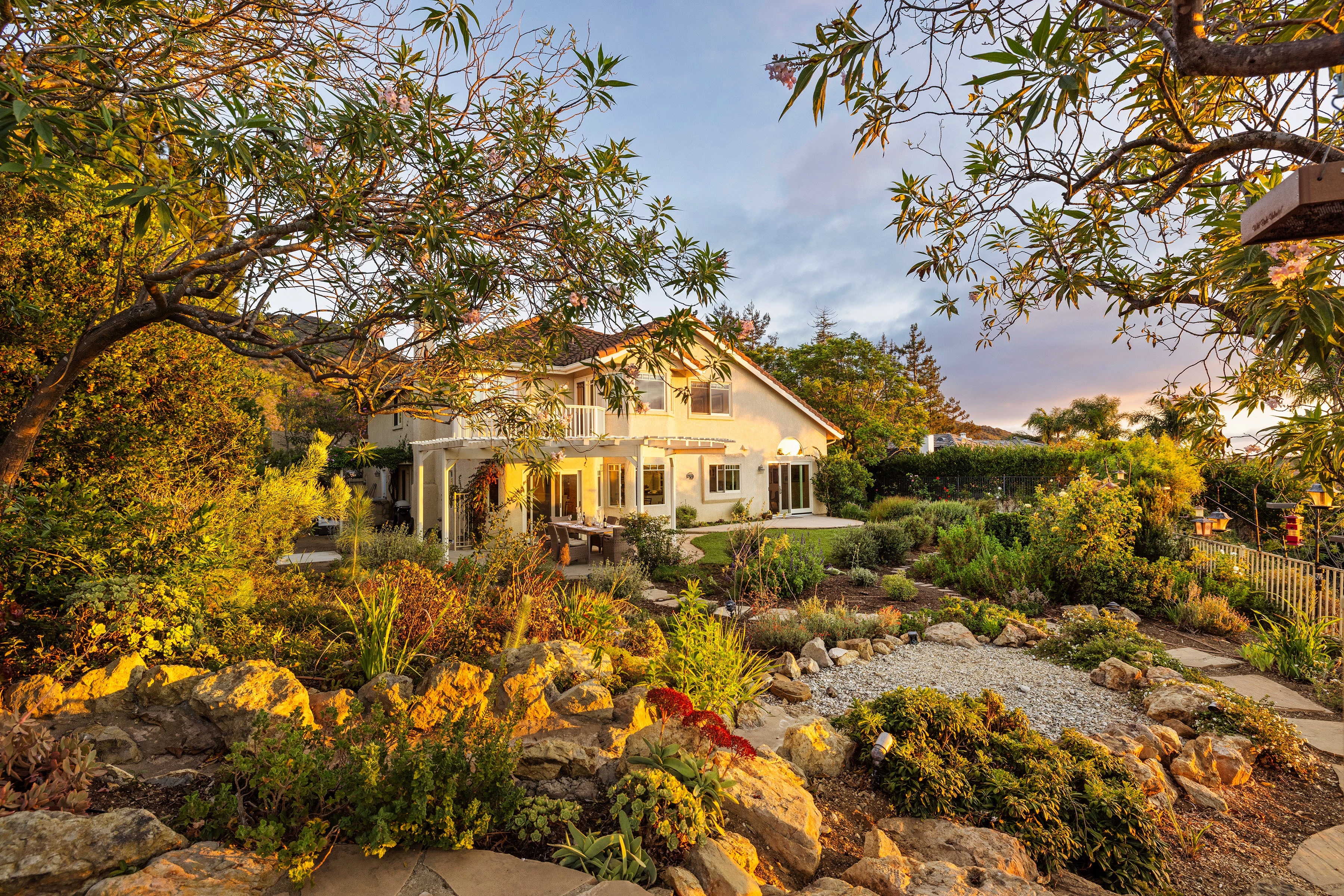 1098 Antelope Place 