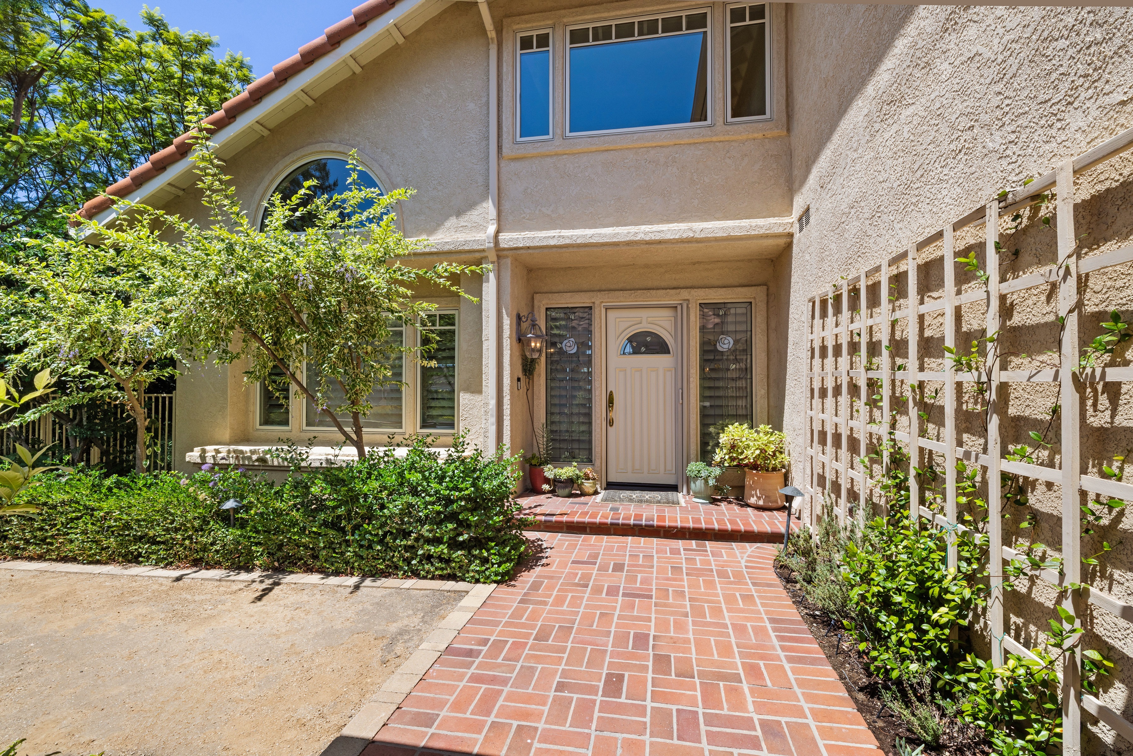 1098 Antelope Place 