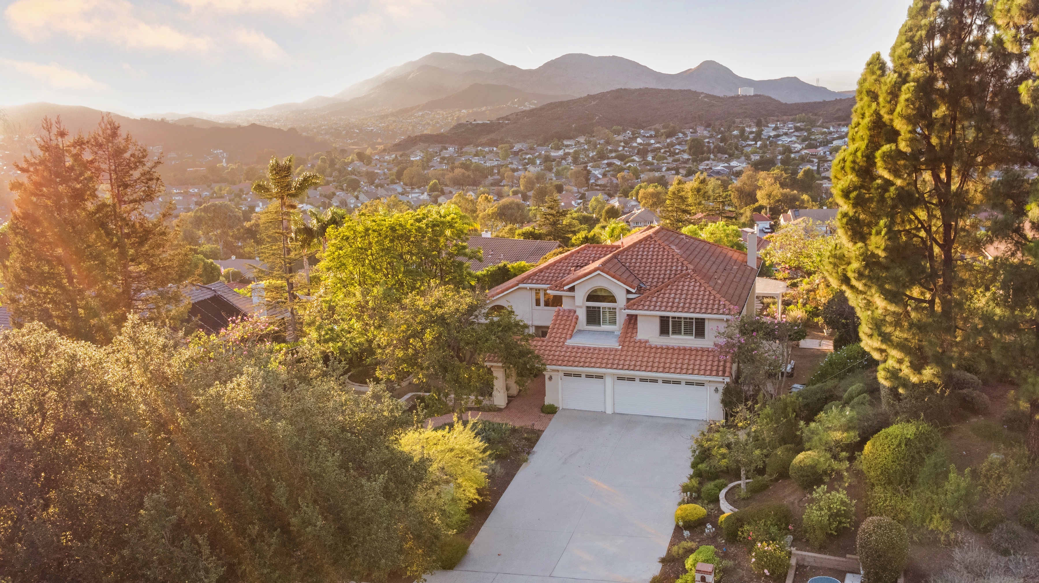 1098 Antelope Place 