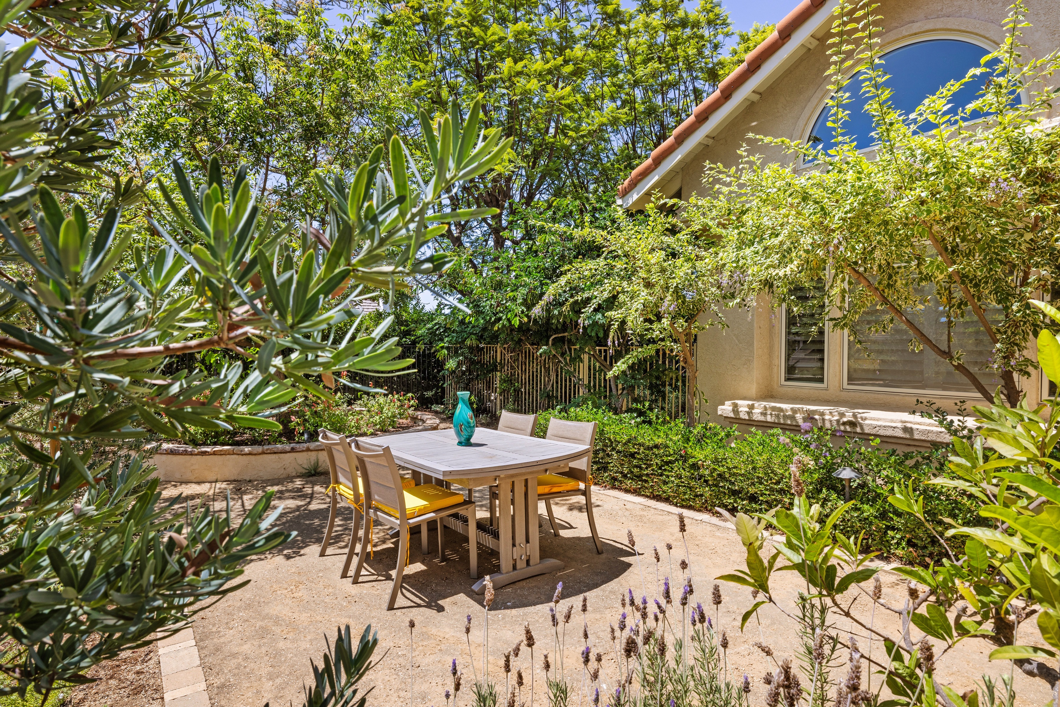 1098 Antelope Place 